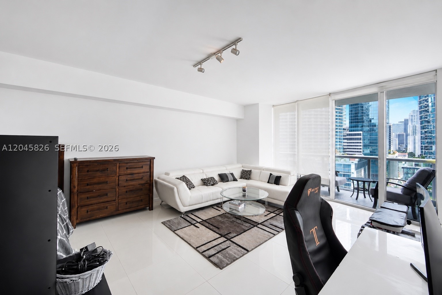 image Icon Brickell I14