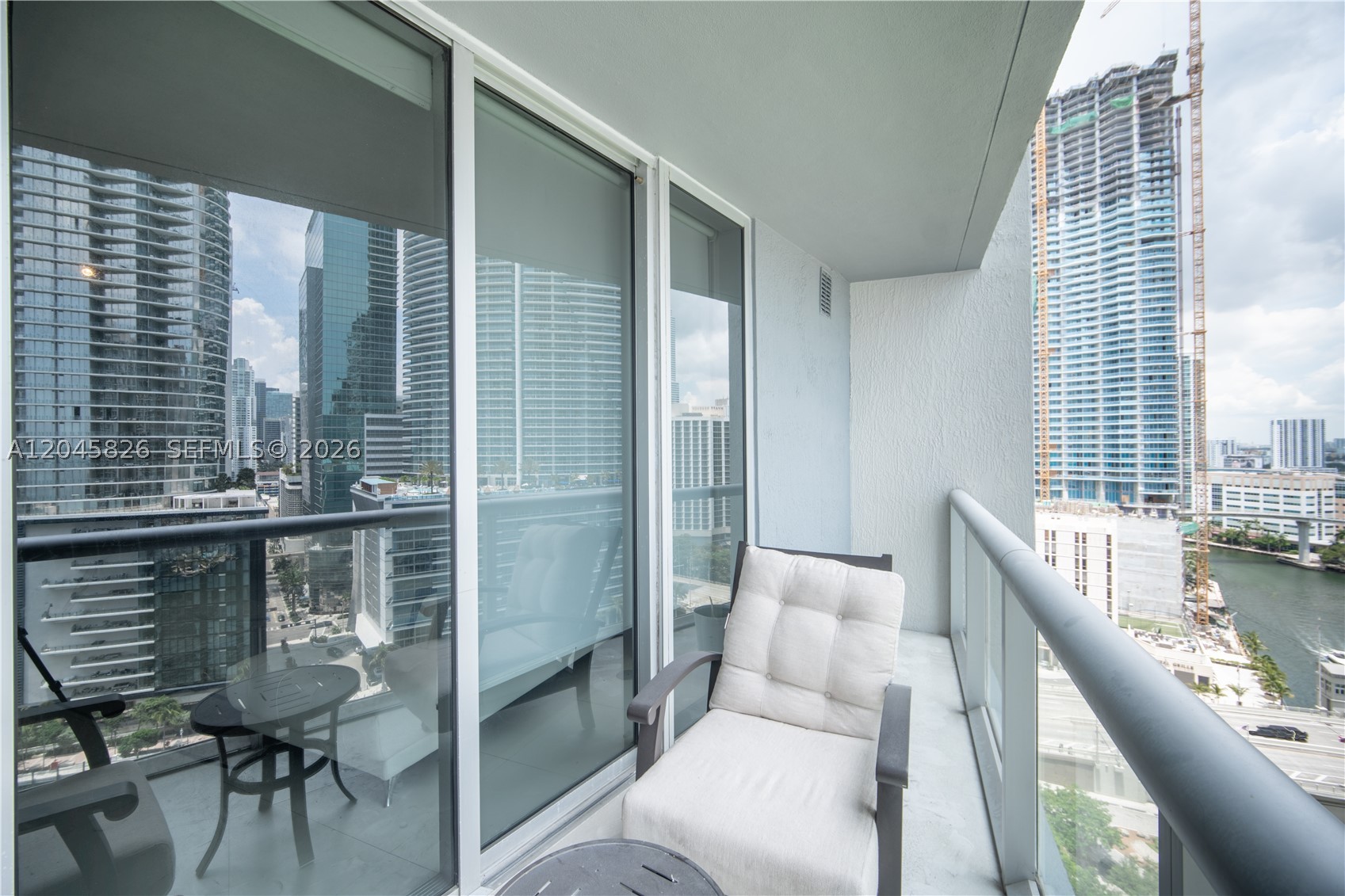 image Icon Brickell I16