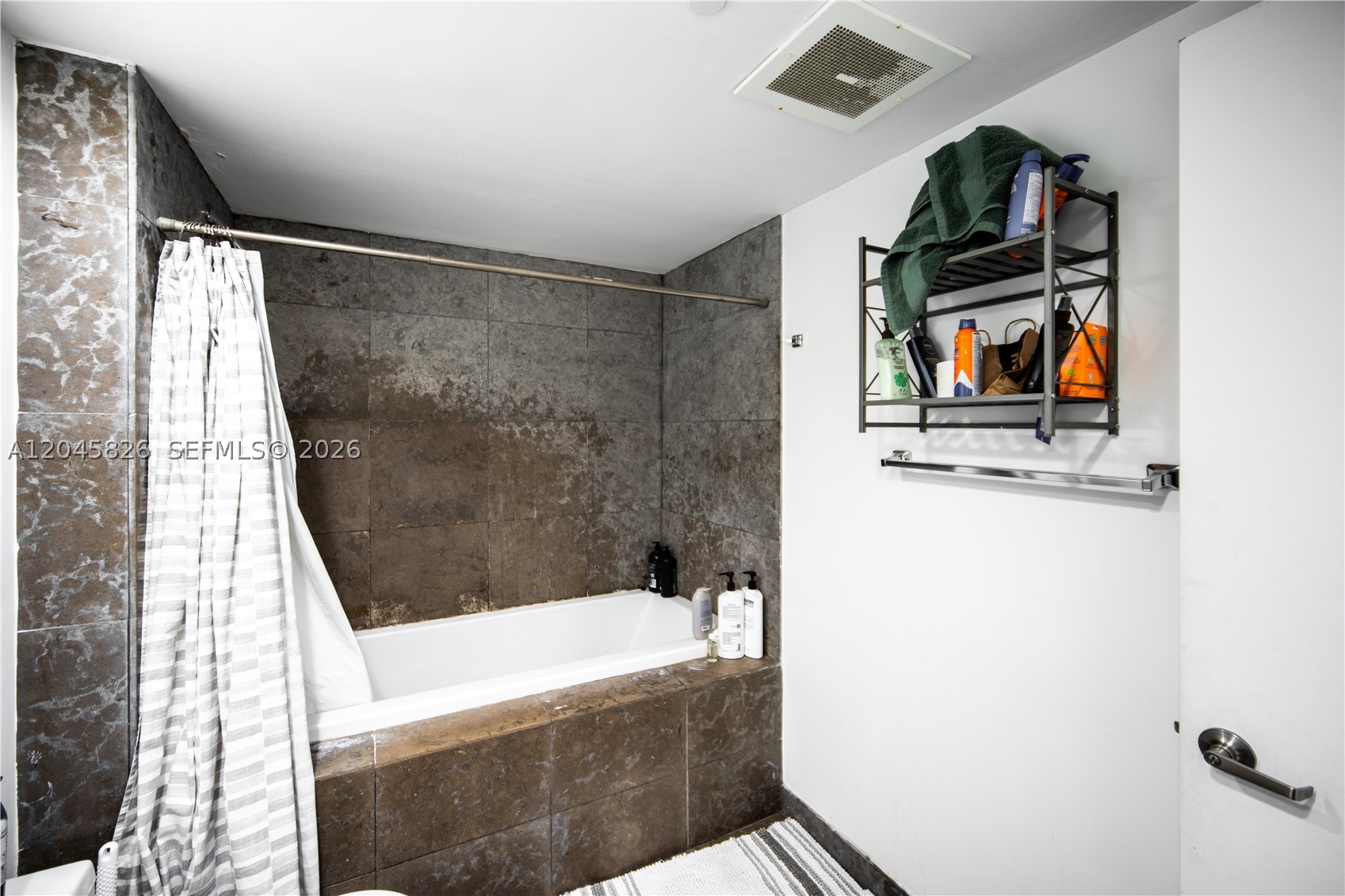 image Icon Brickell I8