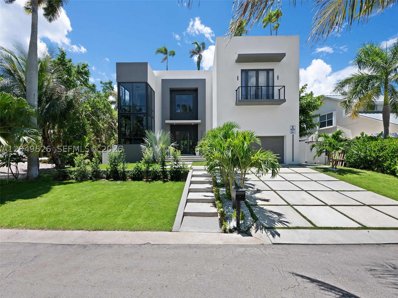 638 Lakeside Hbr