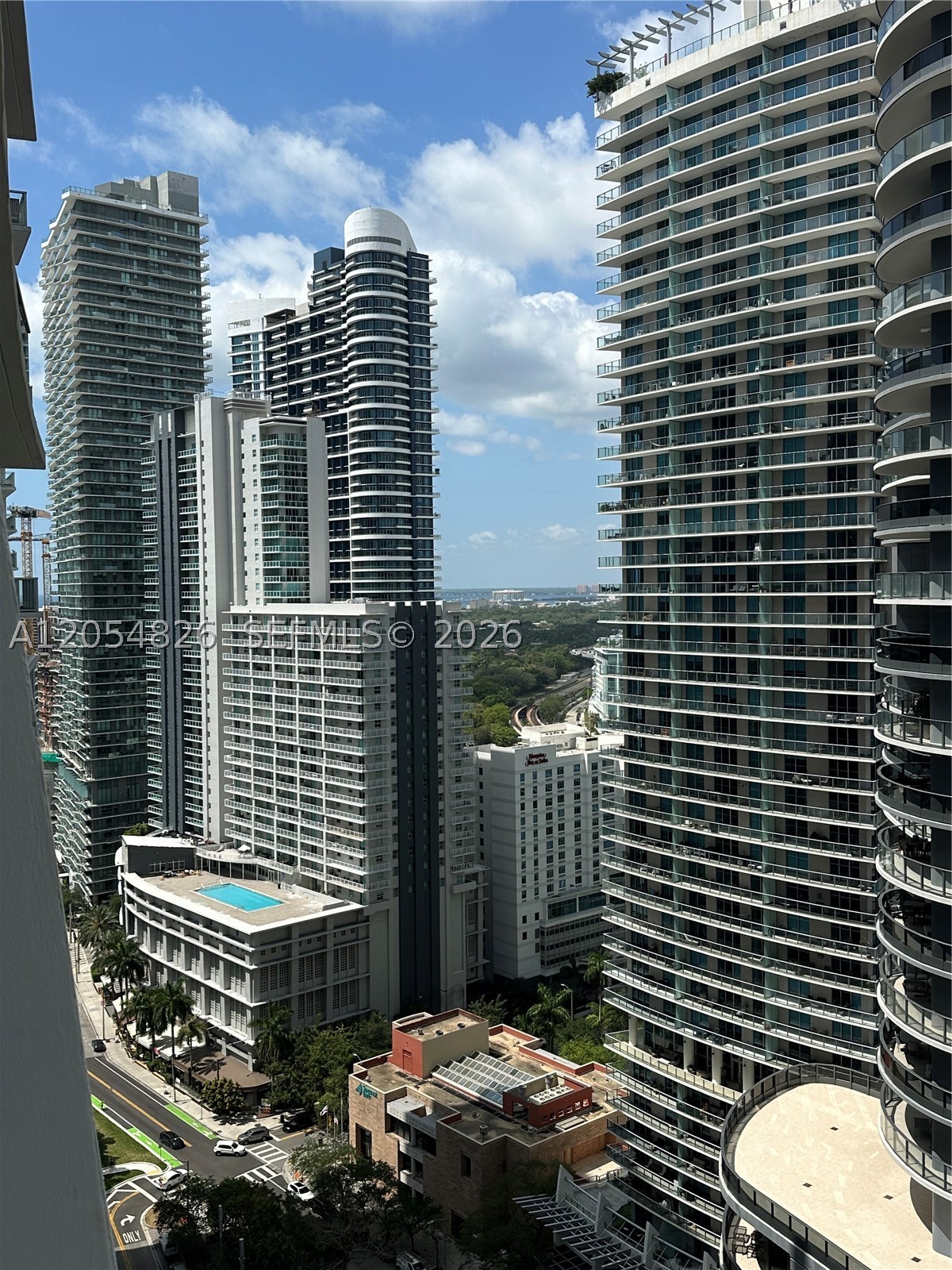 1010 Brickell Ave #2707