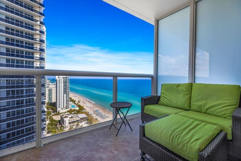 1830 S Ocean Dr #2609