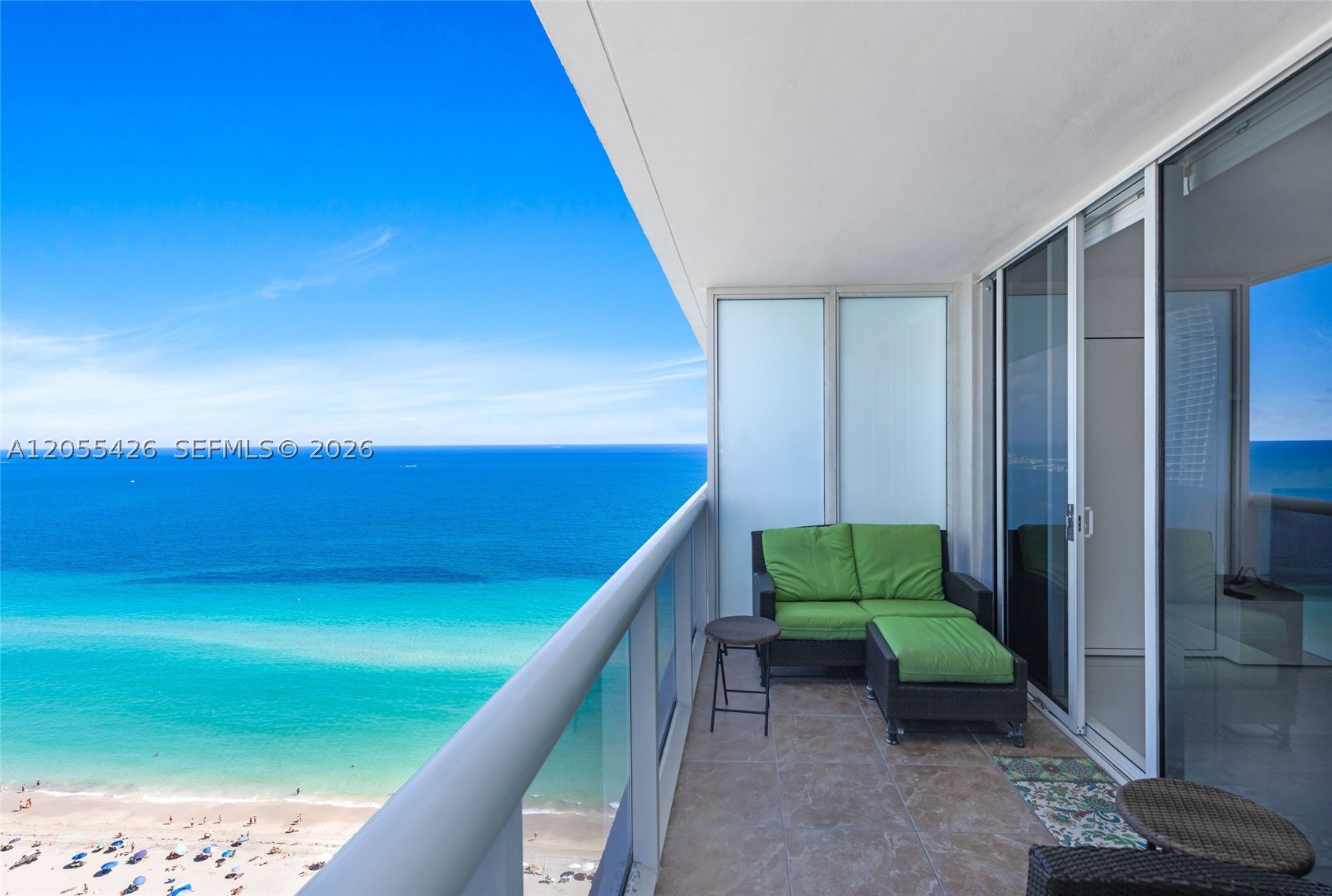 image Beach Club 214