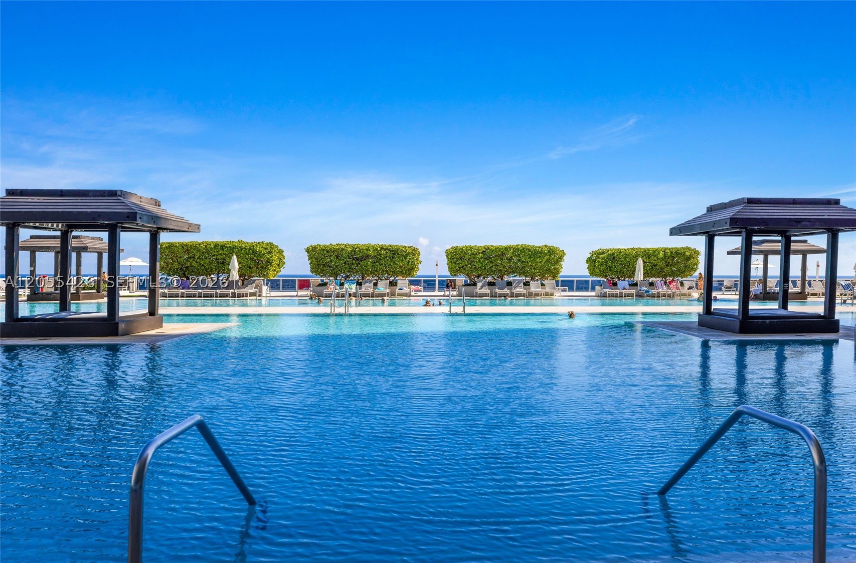 image Beach Club 217