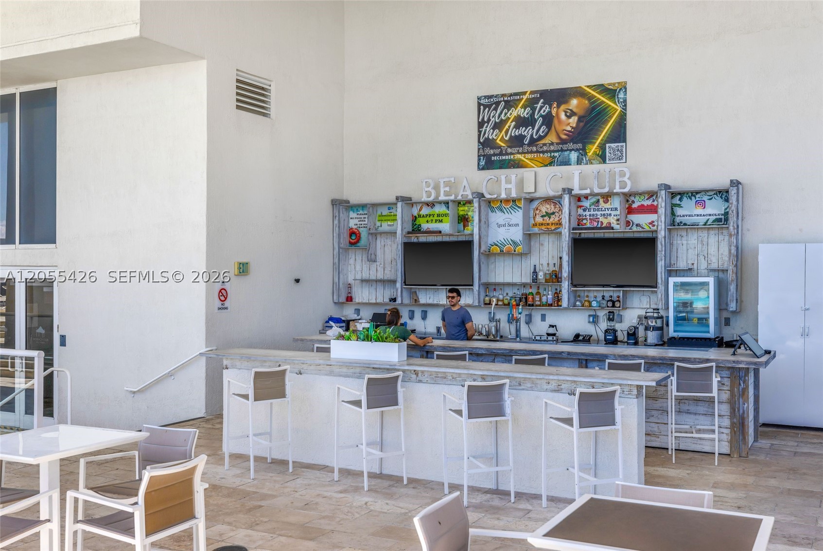 image Beach Club 220