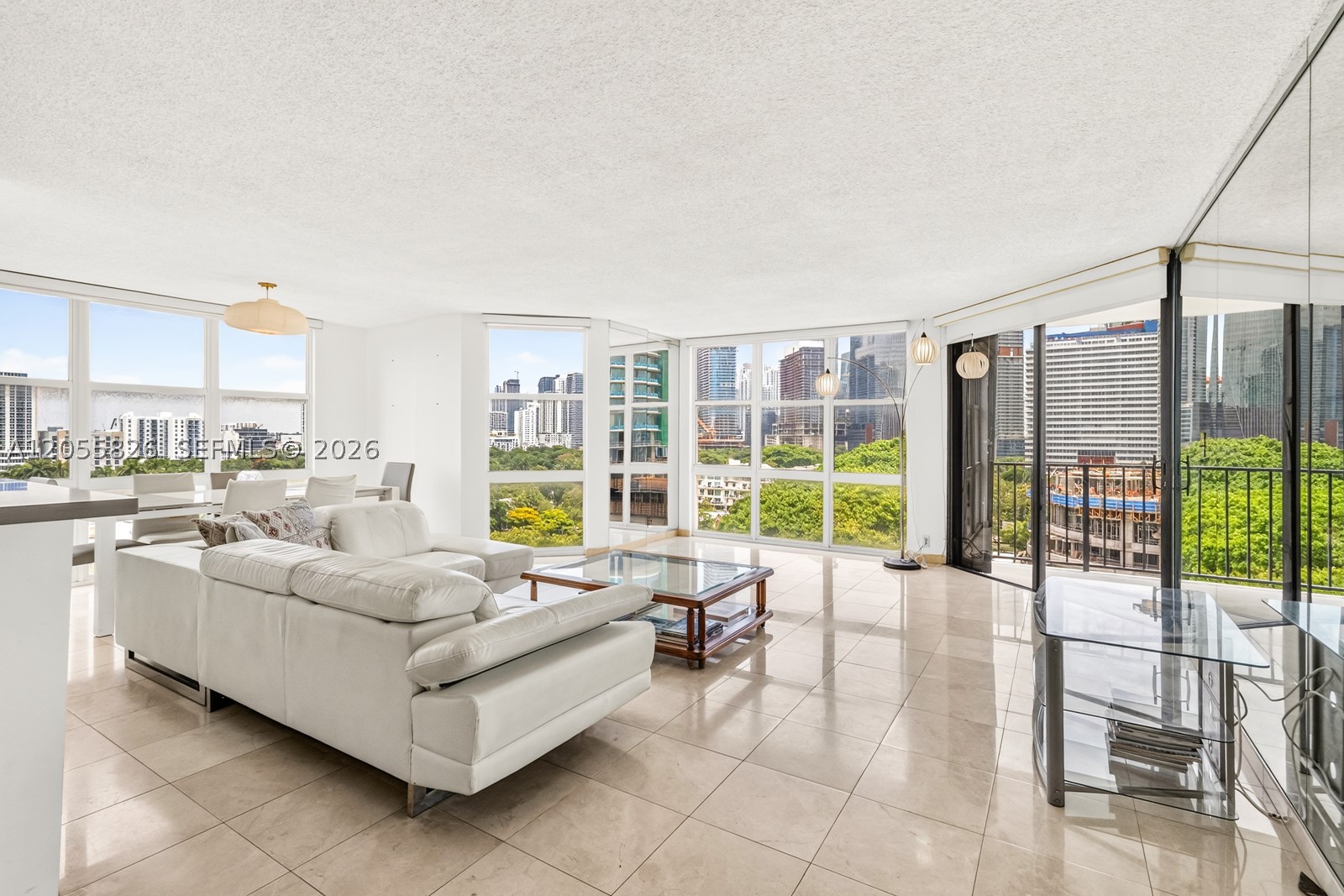image Brickell Place II0