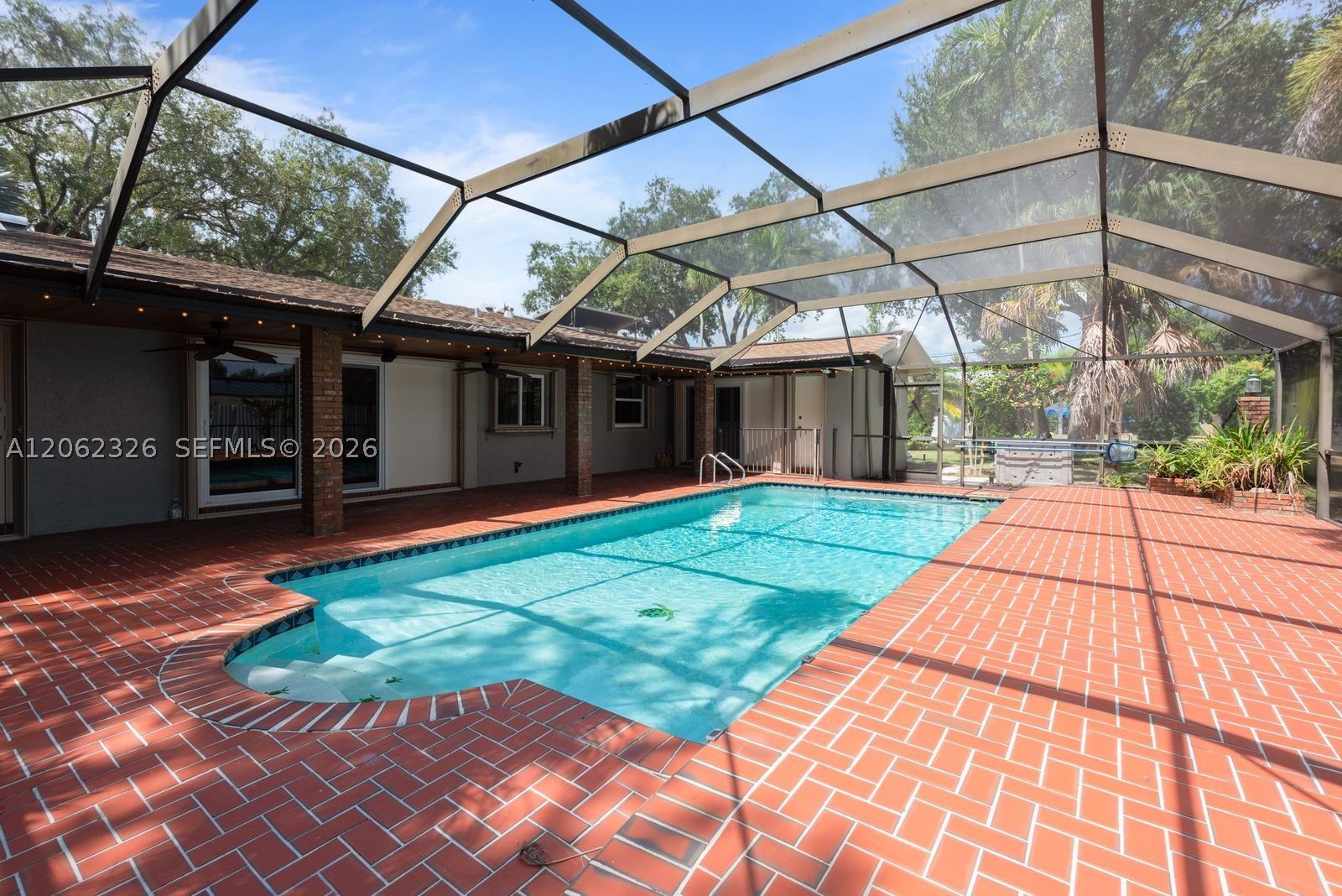8331 SW 156th St Palmetto Bay, FL 33157