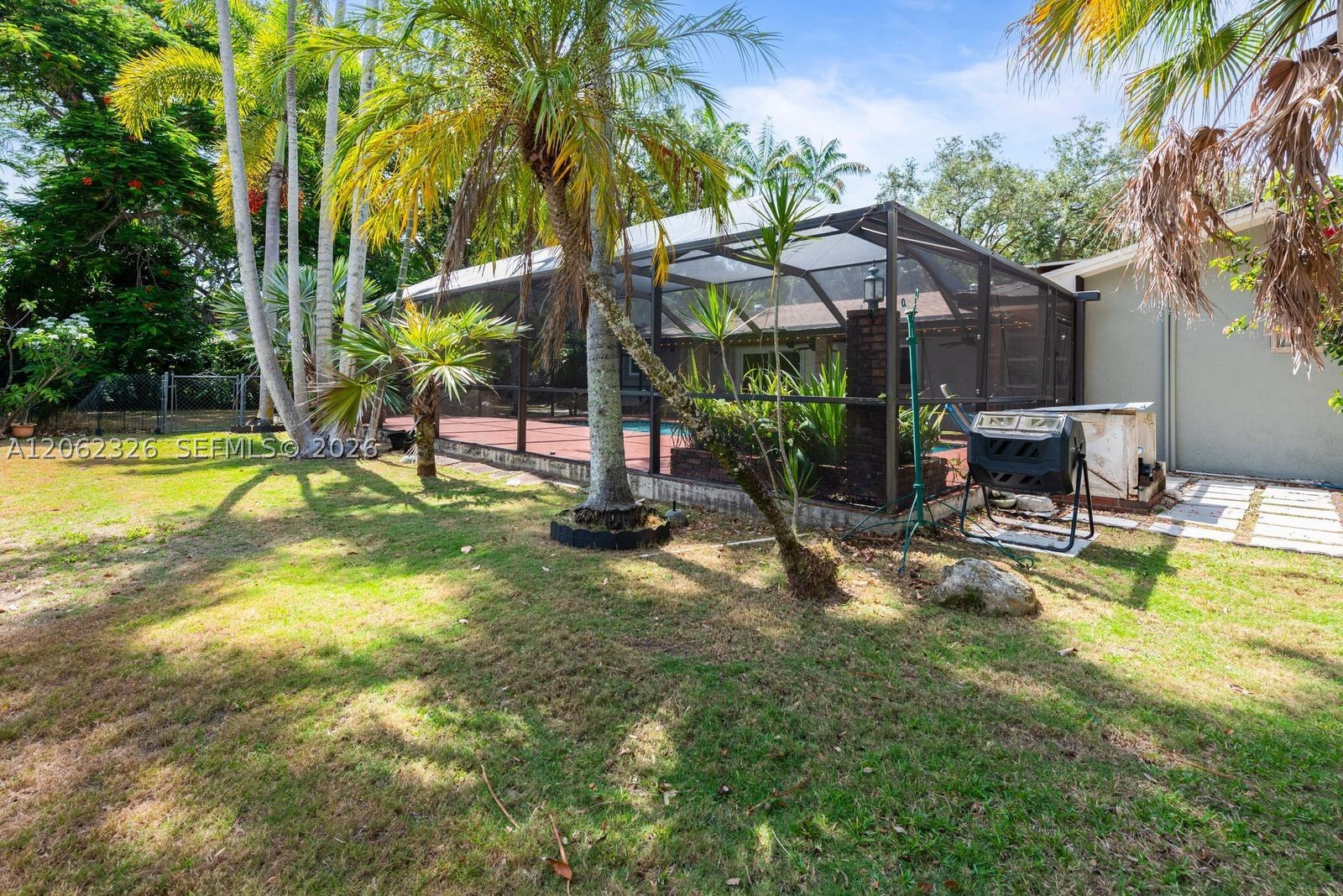 8331 SW 156th St Palmetto Bay, FL 33157