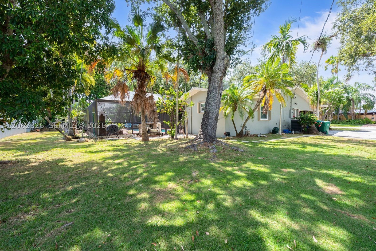 8331 SW 156th St Palmetto Bay, FL 33157