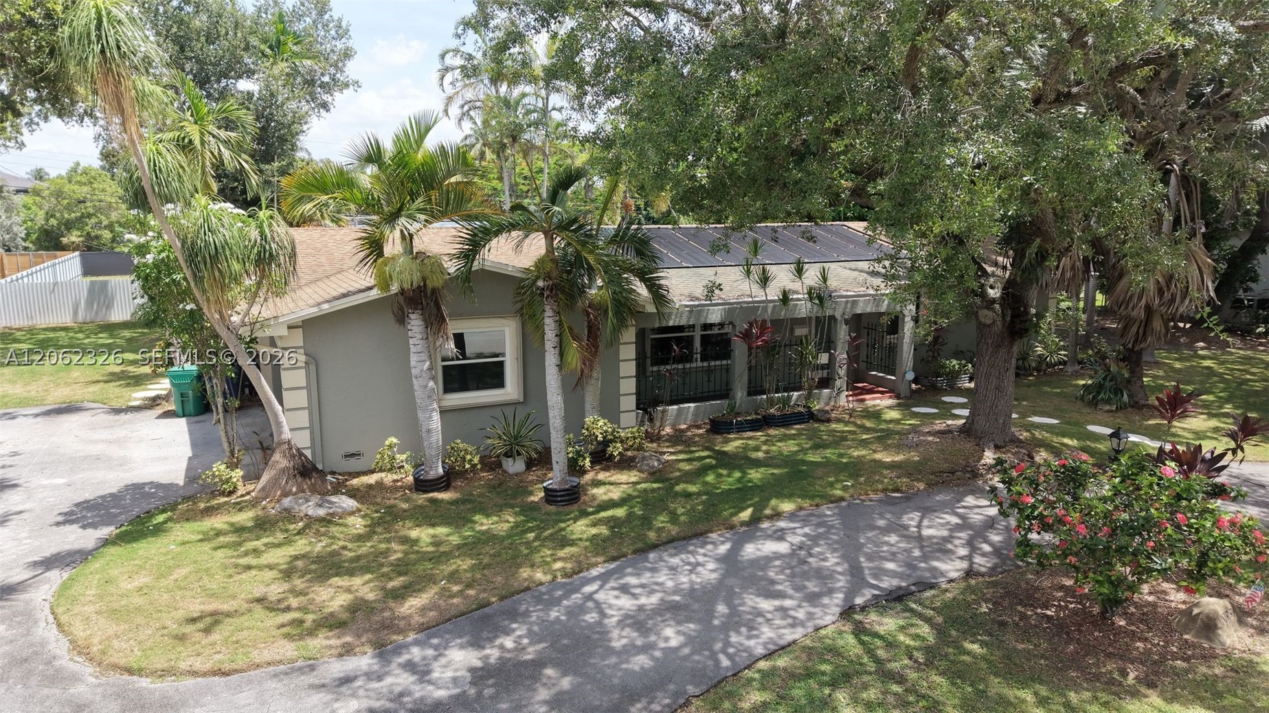8331 SW 156th St Palmetto Bay, FL 33157