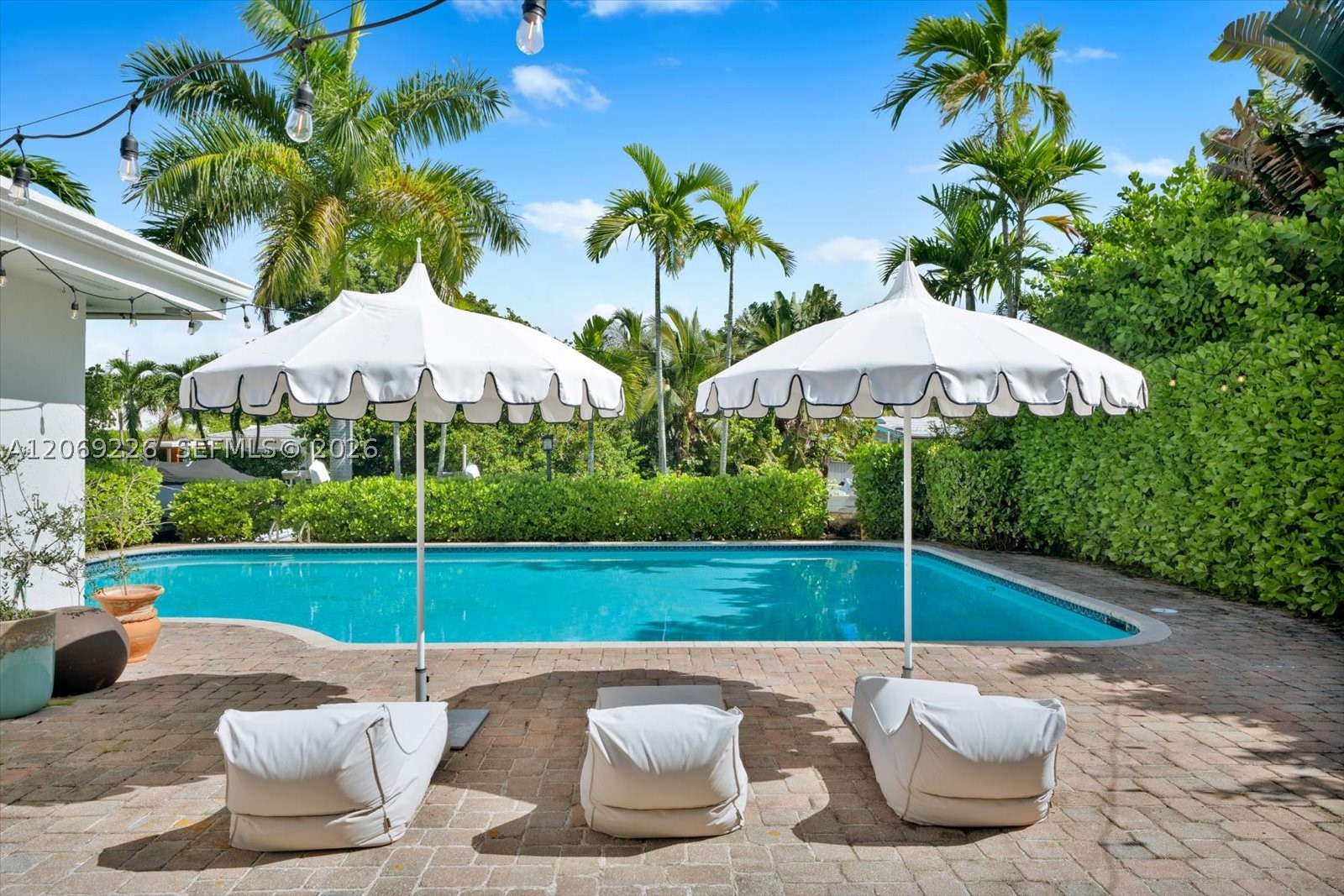 1777 Daytonia Rd Miami Beach, FL 33141