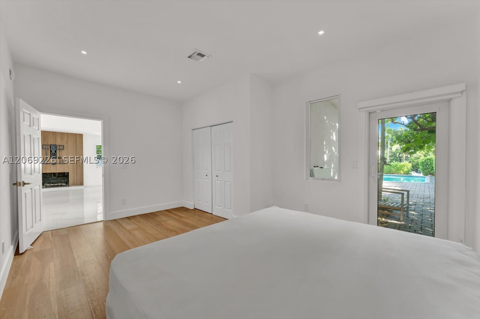 1777 Daytonia Rd Miami Beach, FL 33141