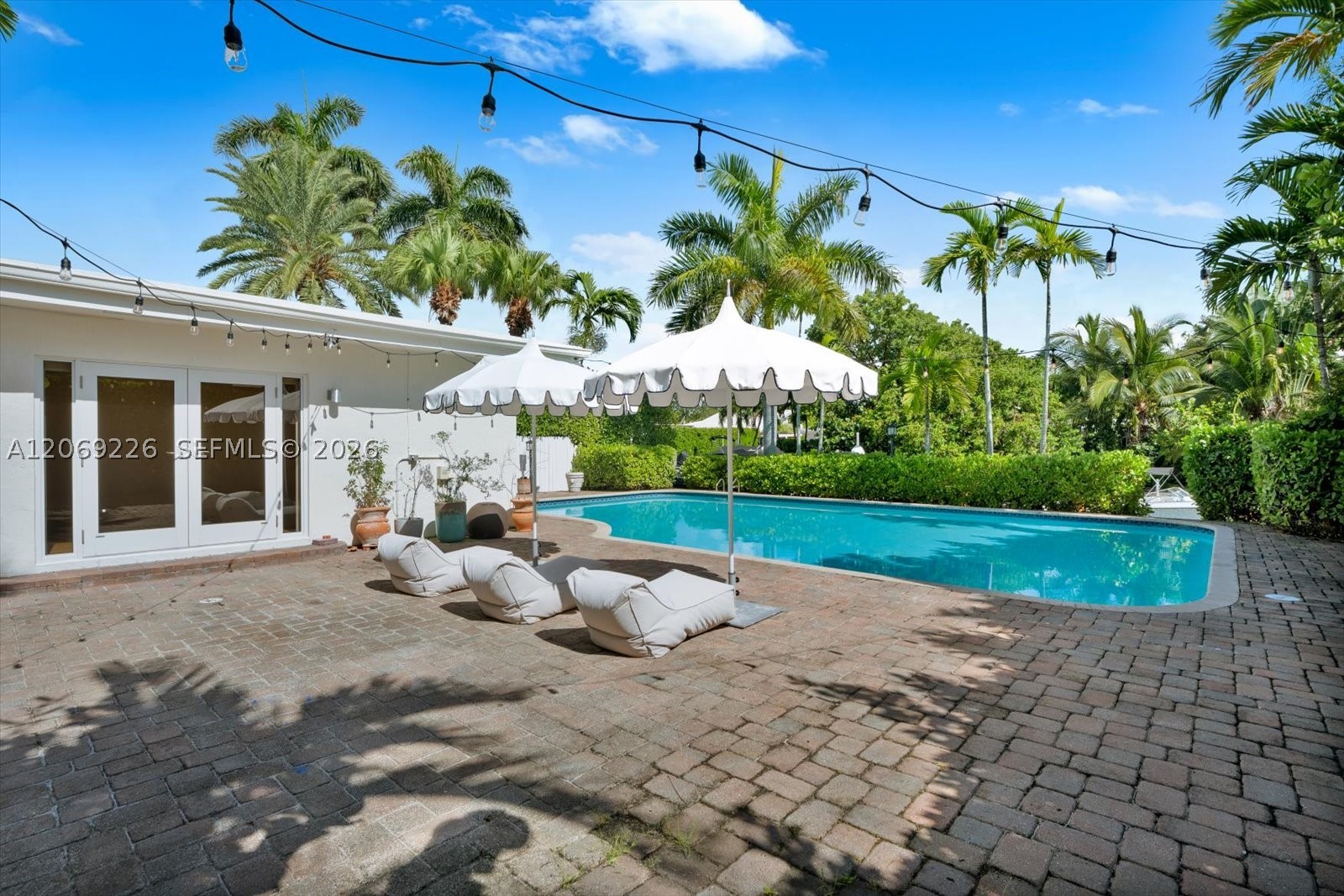 1777 Daytonia Rd Miami Beach, FL 33141