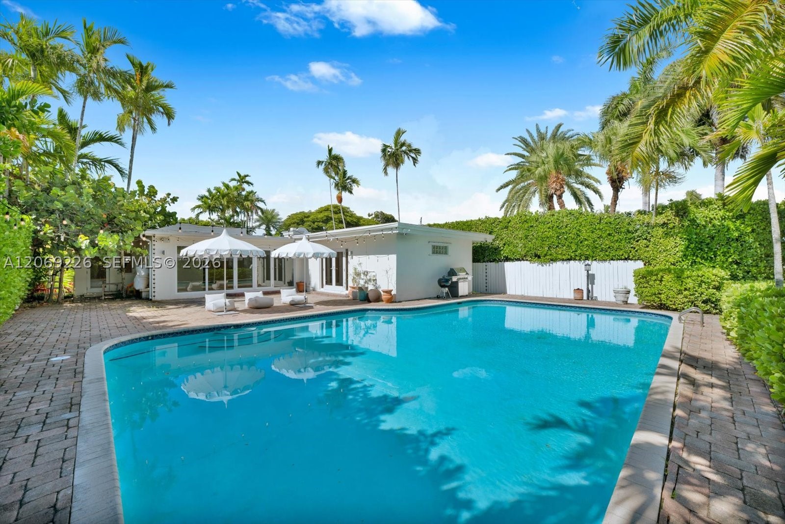 1777 Daytonia Rd Miami Beach, FL 33141