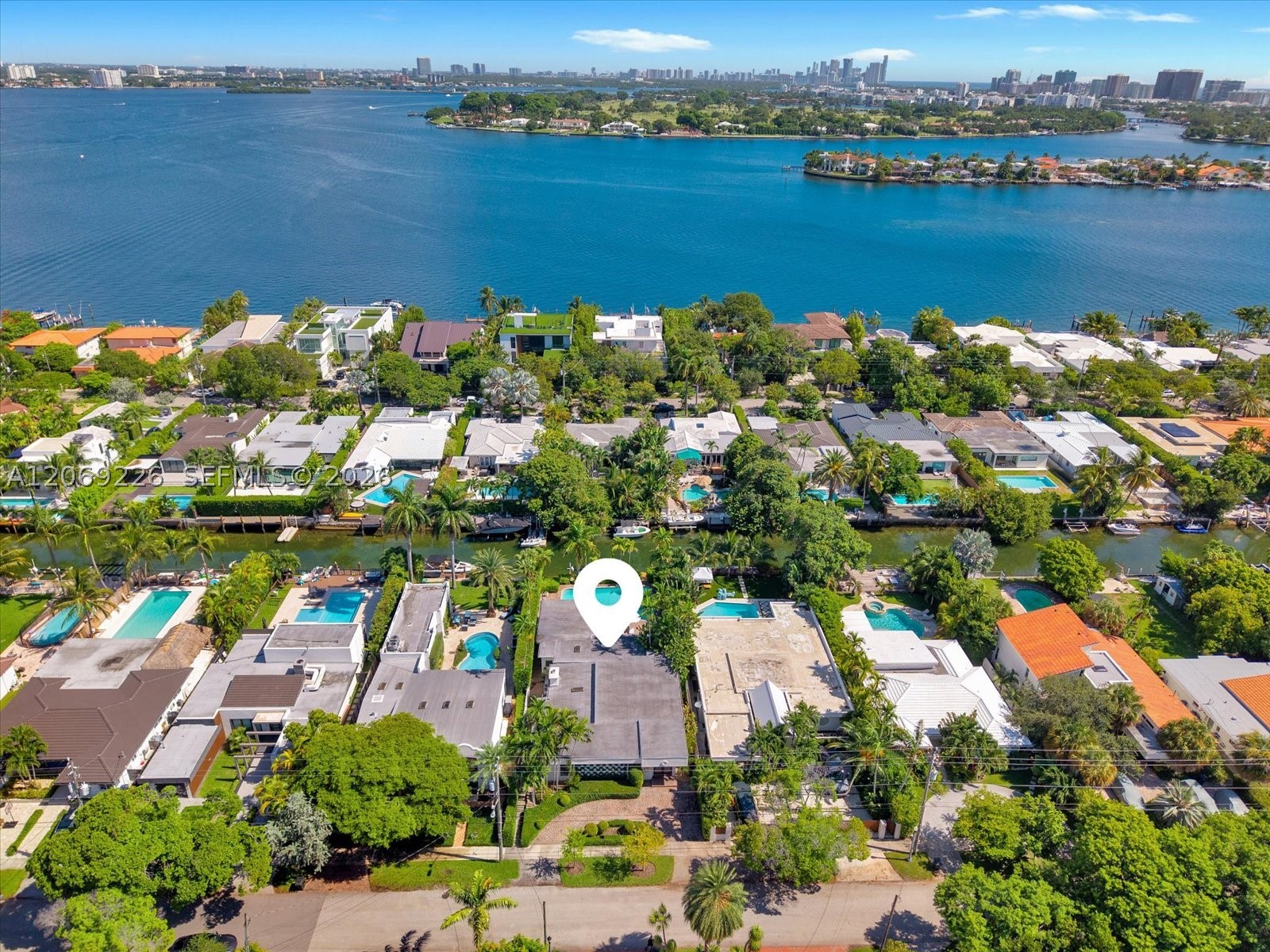 1777 Daytonia Rd Miami Beach, FL 33141