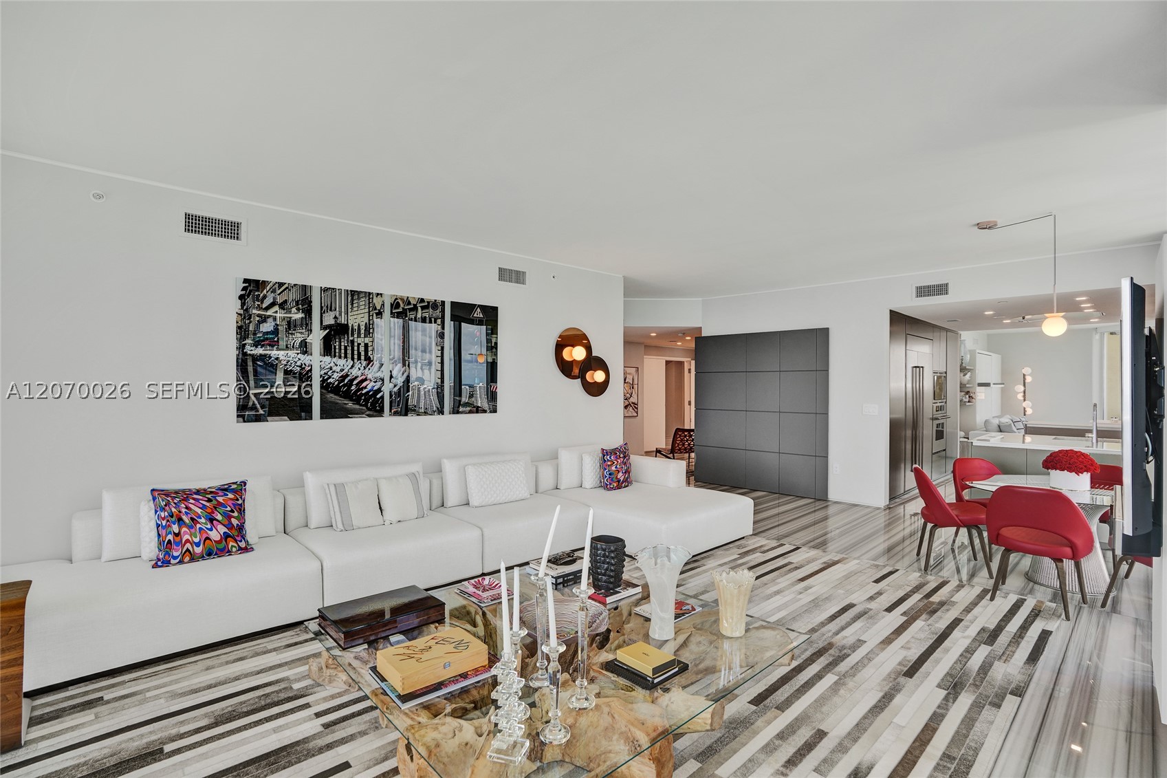 image Acqualina Residences11