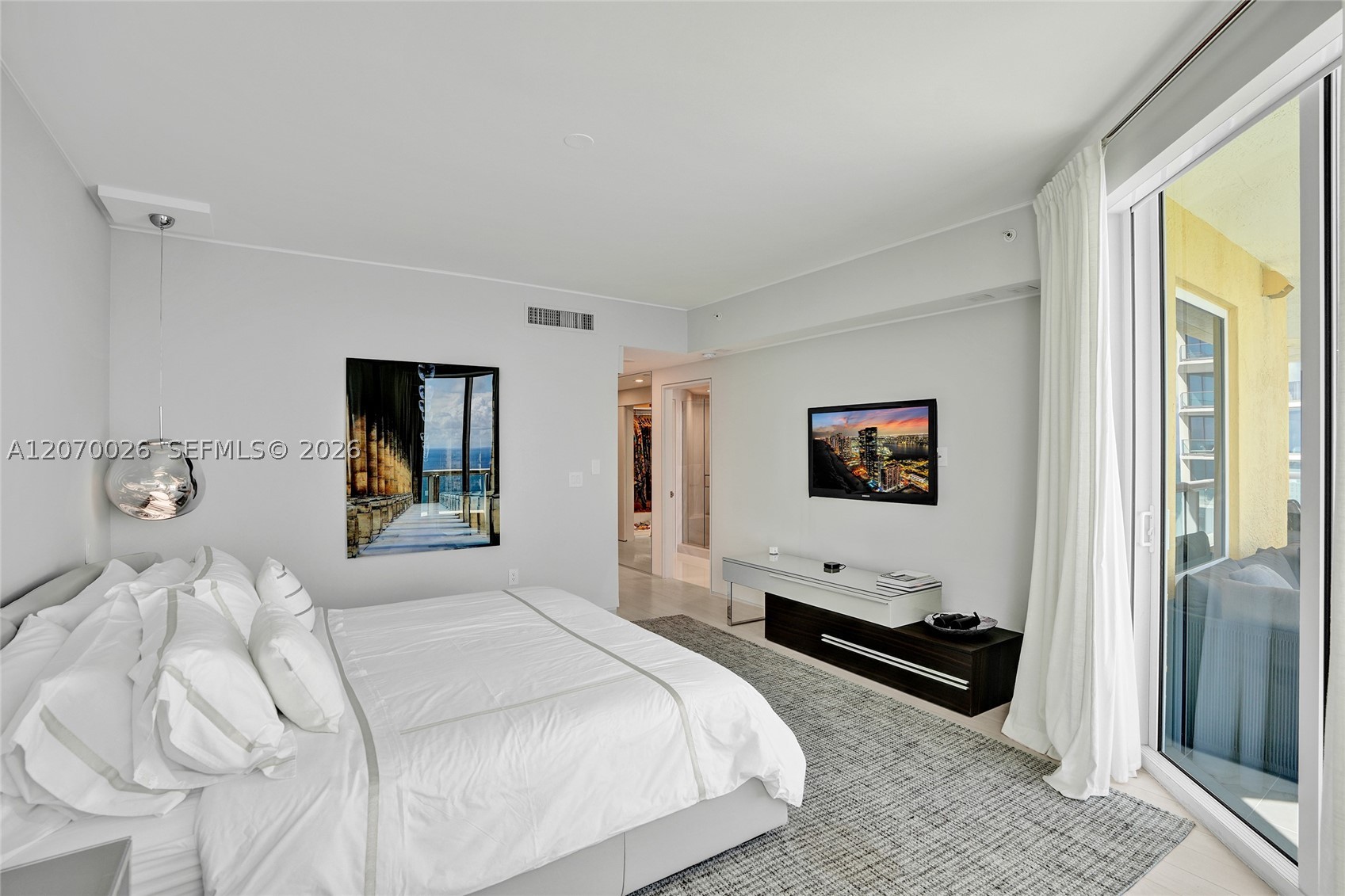 image Acqualina Residences17