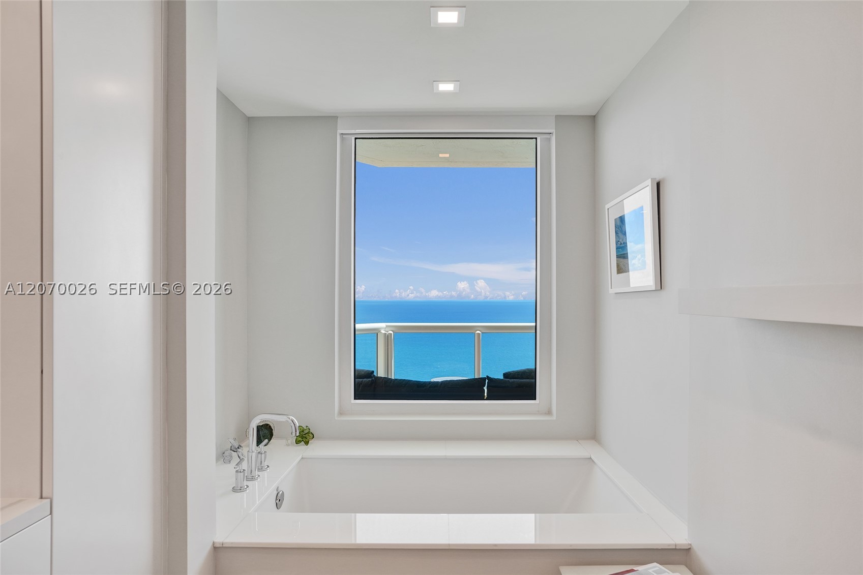 image Acqualina Residences21