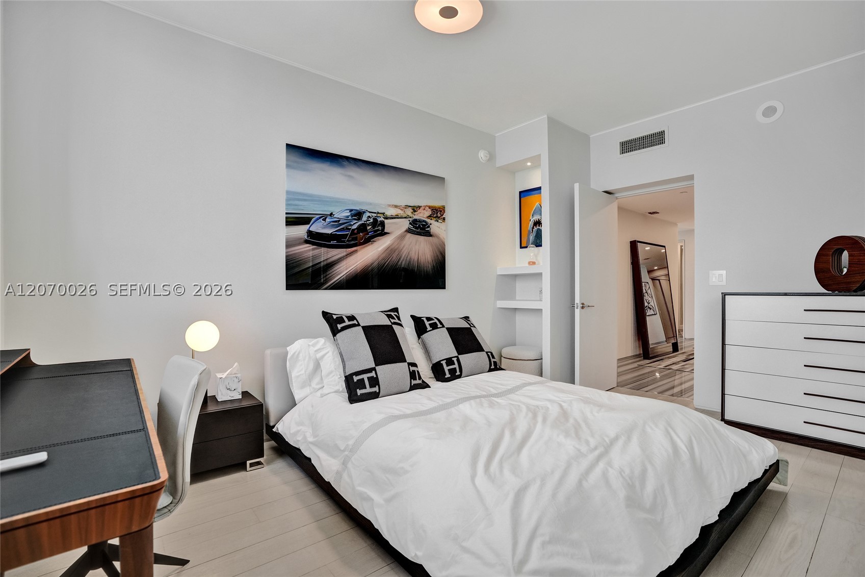 image Acqualina Residences24