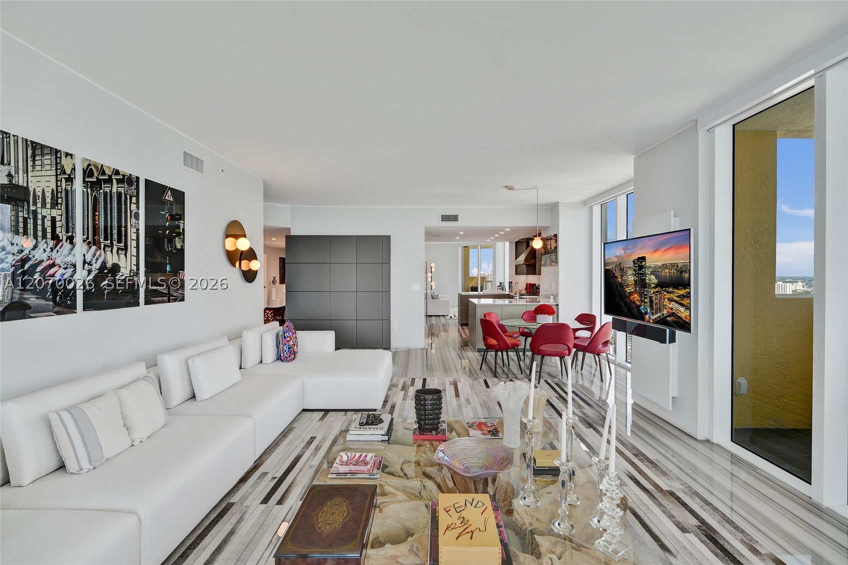 image Acqualina Residences3