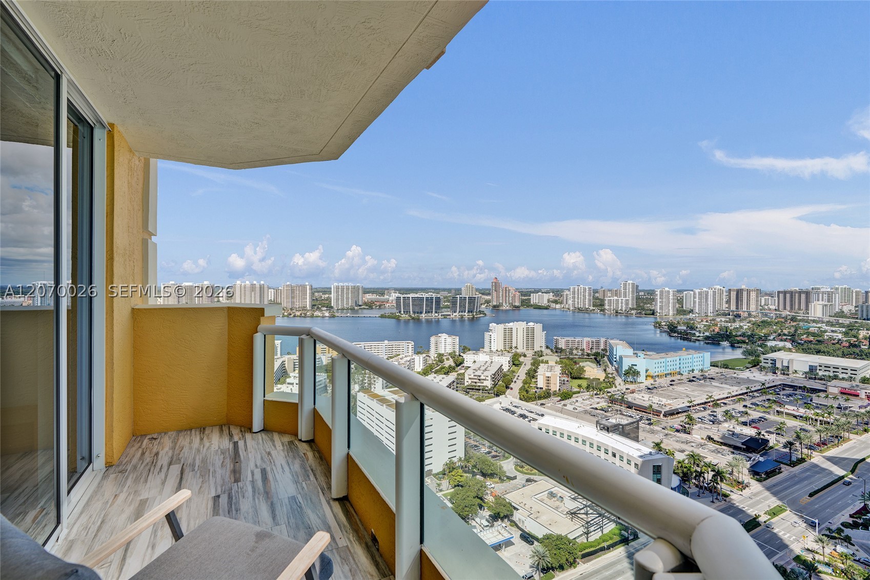 image Acqualina Residences44