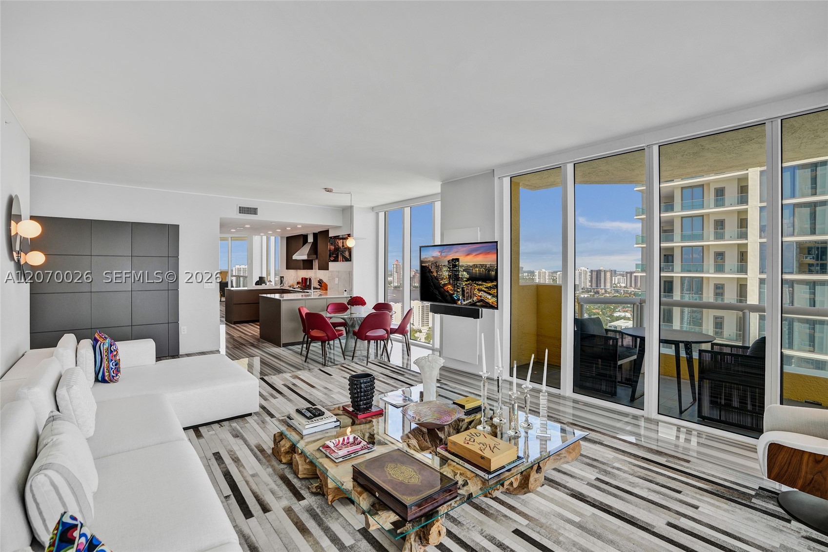 image Acqualina Residences4