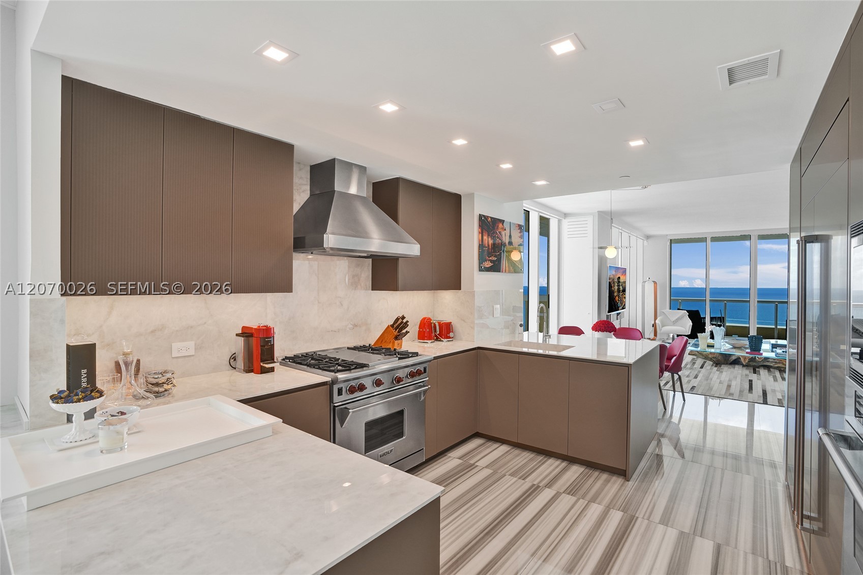 image Acqualina Residences6