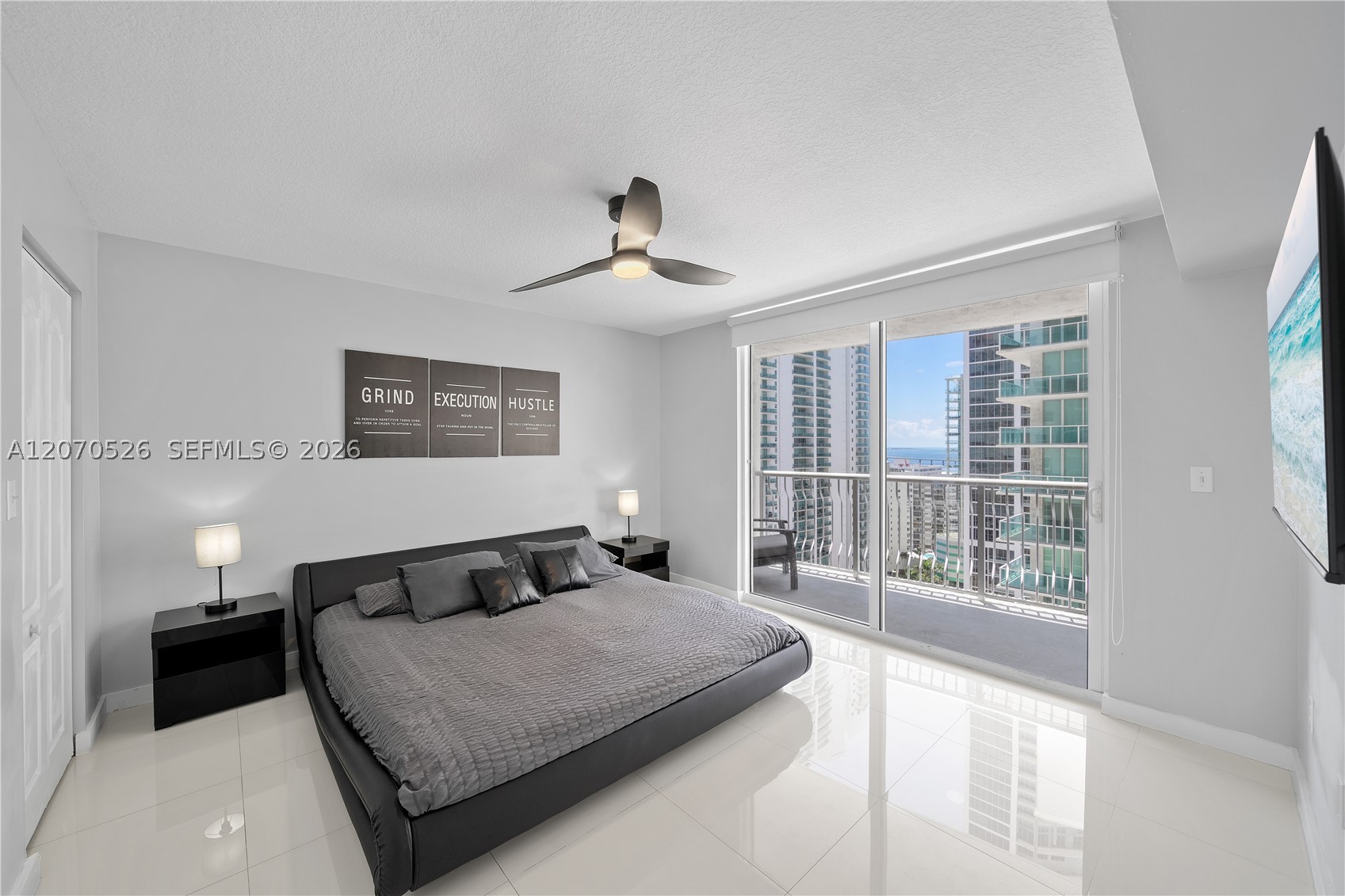 image The Club at Brickell Bay9