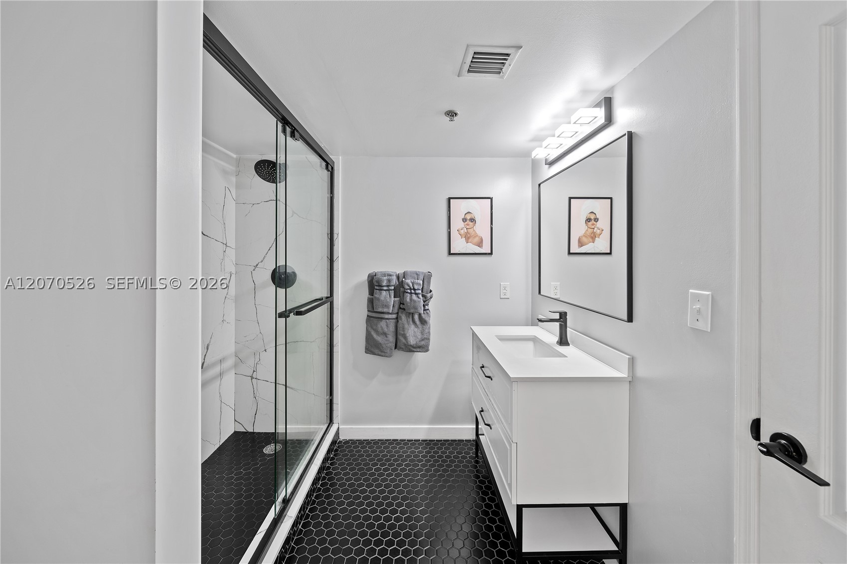 image The Club at Brickell Bay10