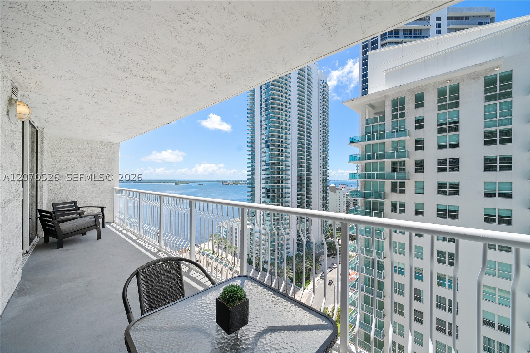 image The Club at Brickell Bay19