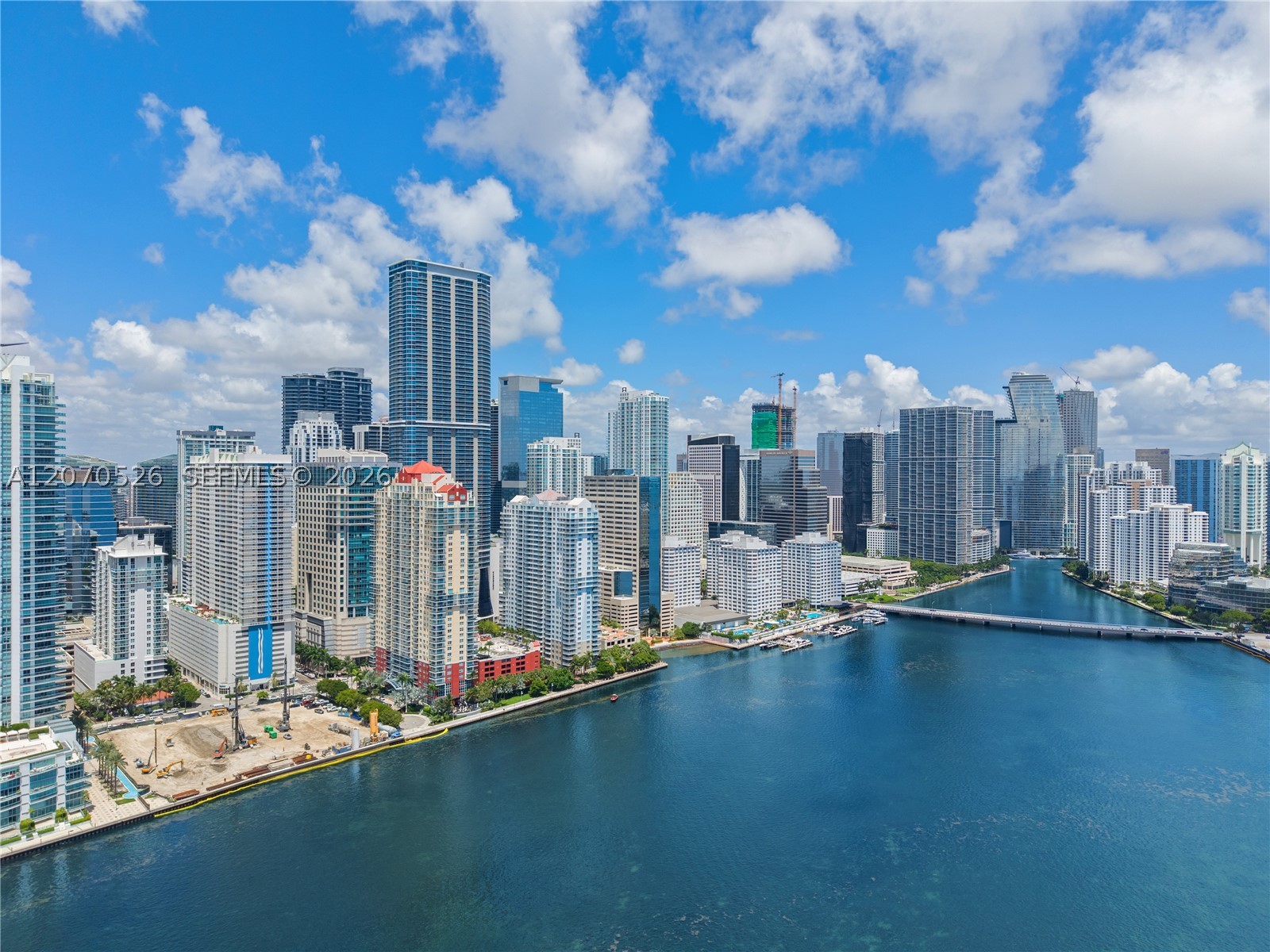 image The Club at Brickell Bay23