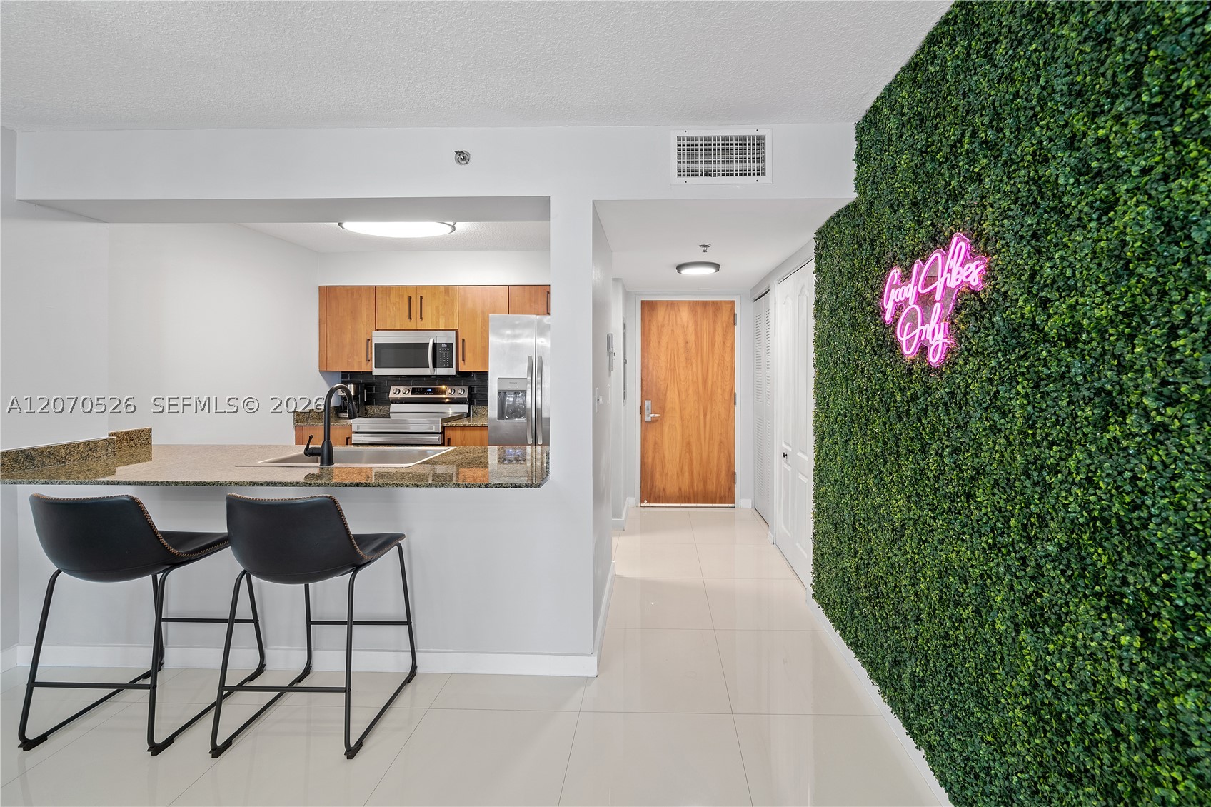 image The Club at Brickell Bay2