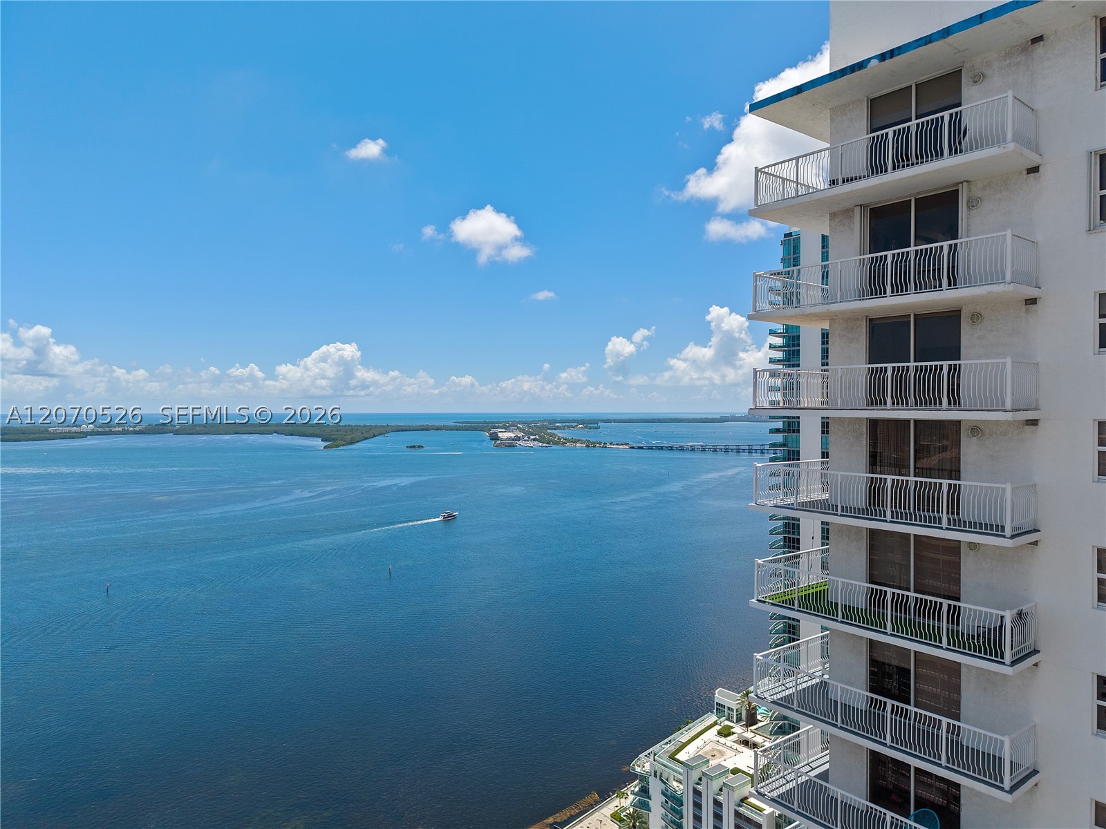 image The Club at Brickell Bay29