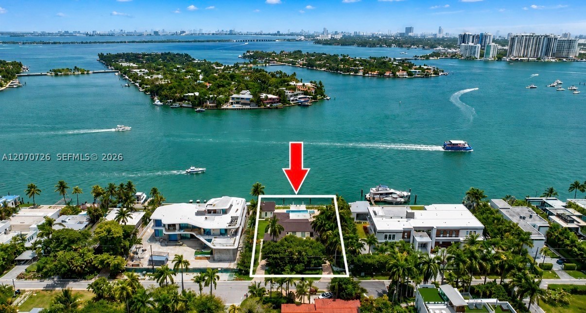 205 N Hibiscus Dr
