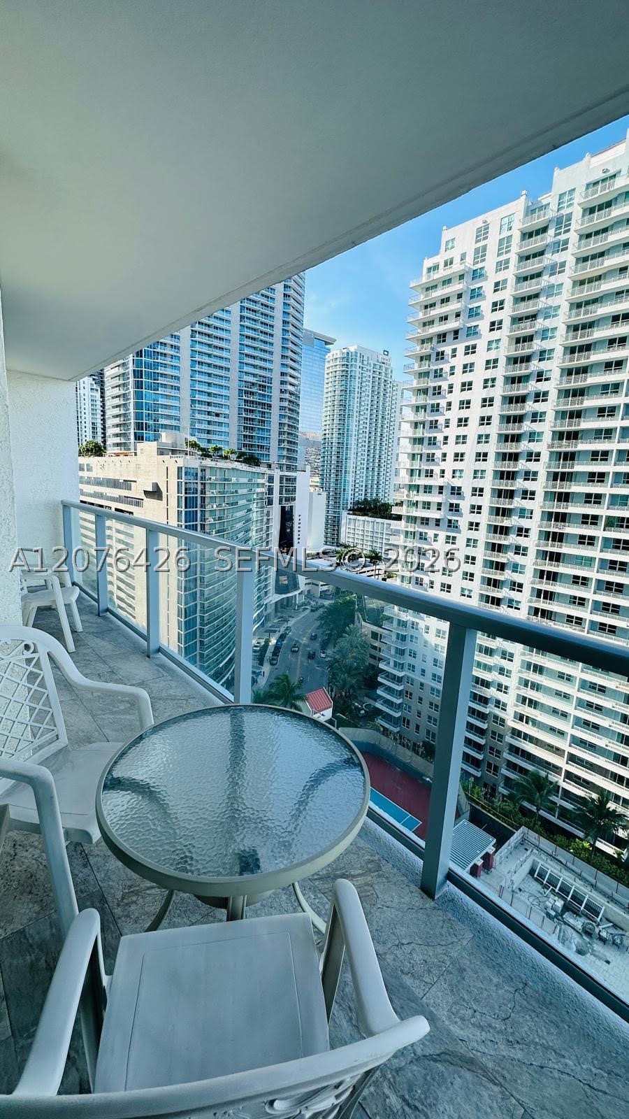 image The Mark on Brickell18