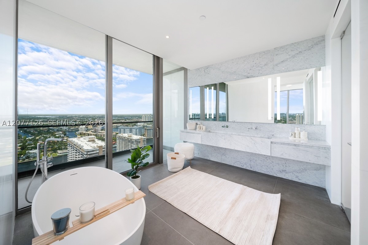 2000 S Ocean Dr #31B Hallandale Beach, FL 33009