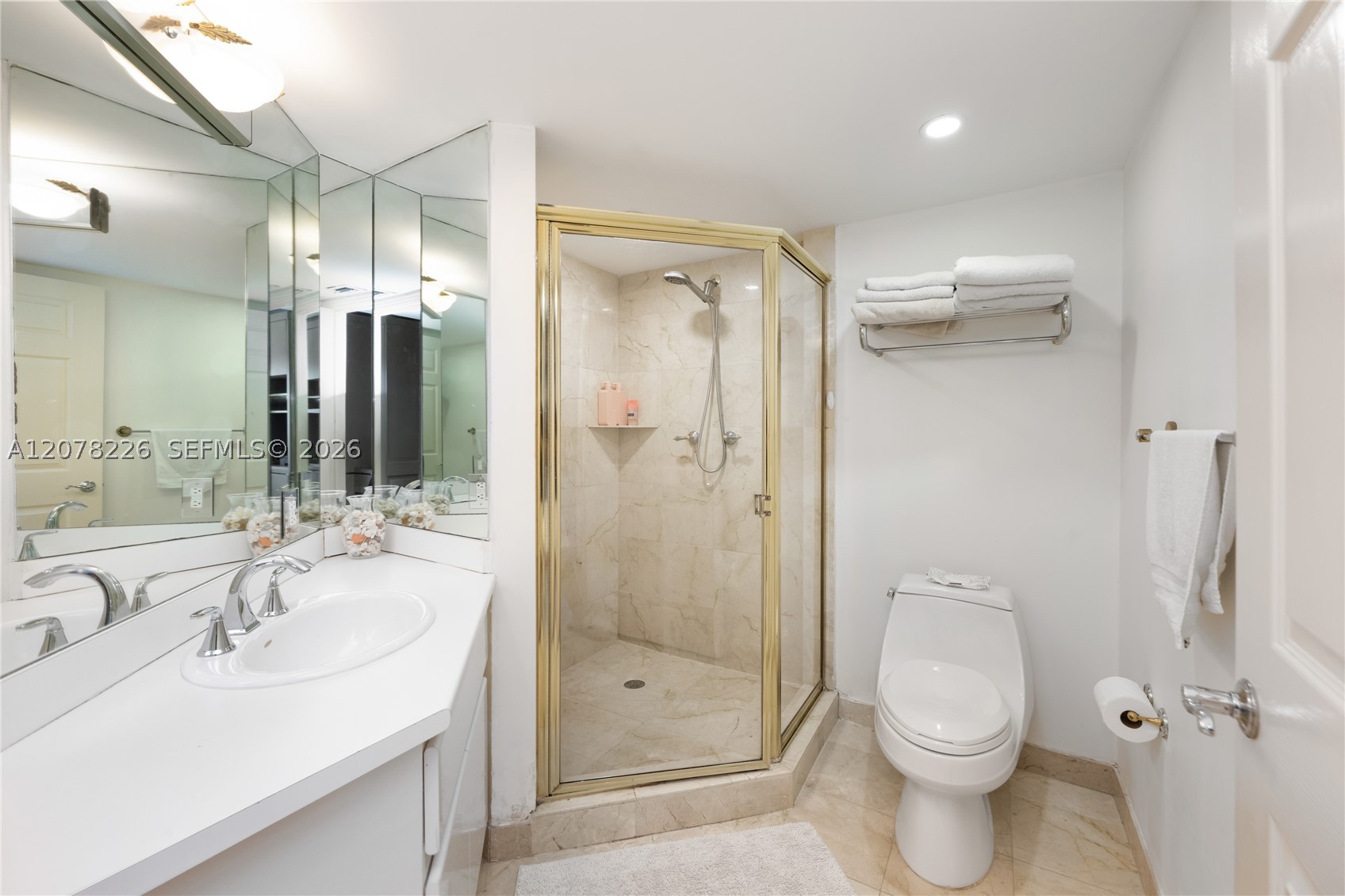 16711 Collins Ave #907 Sunny Isles Beach, FL 33160