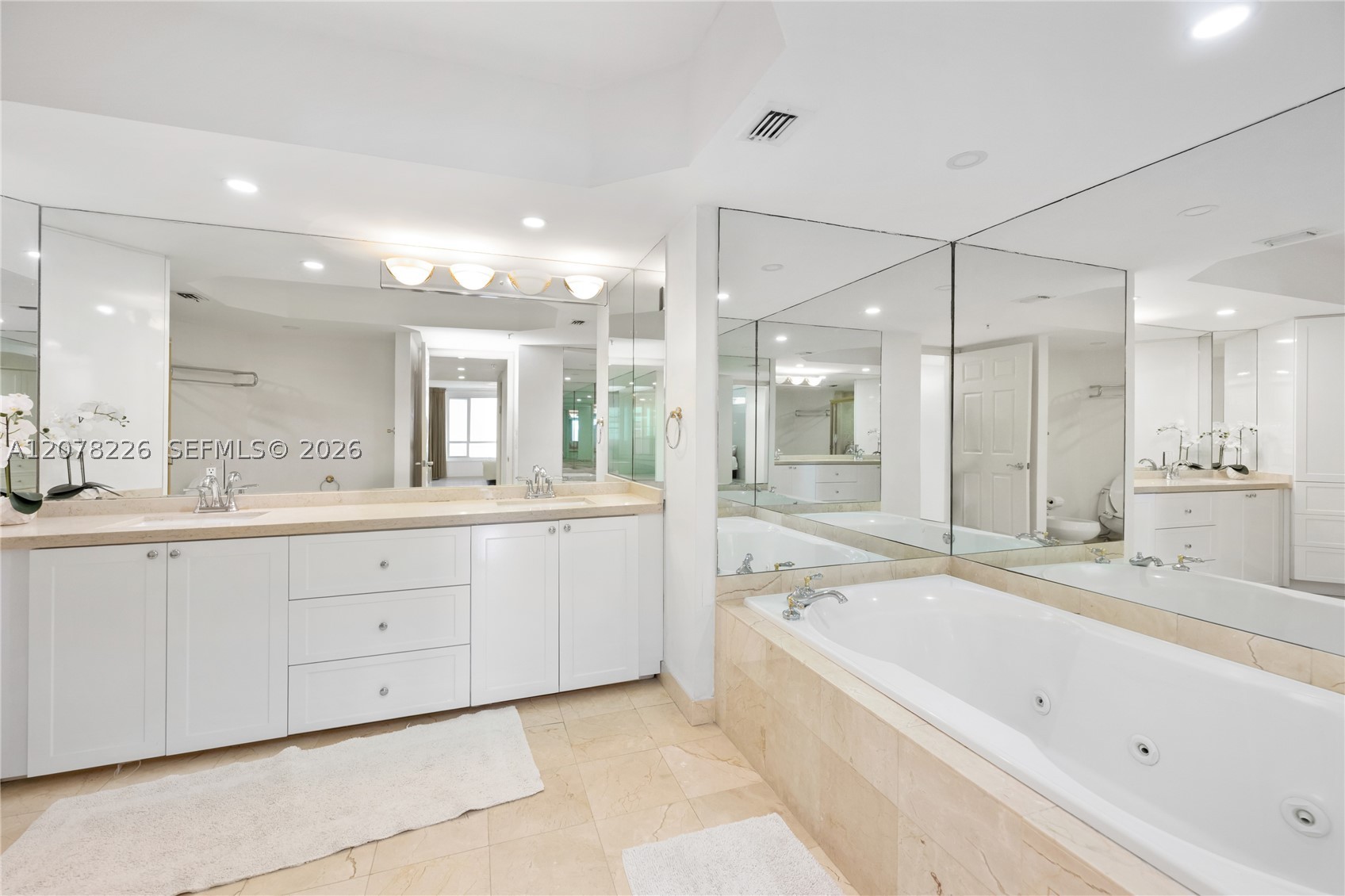 16711 Collins Ave #907 Sunny Isles Beach, FL 33160