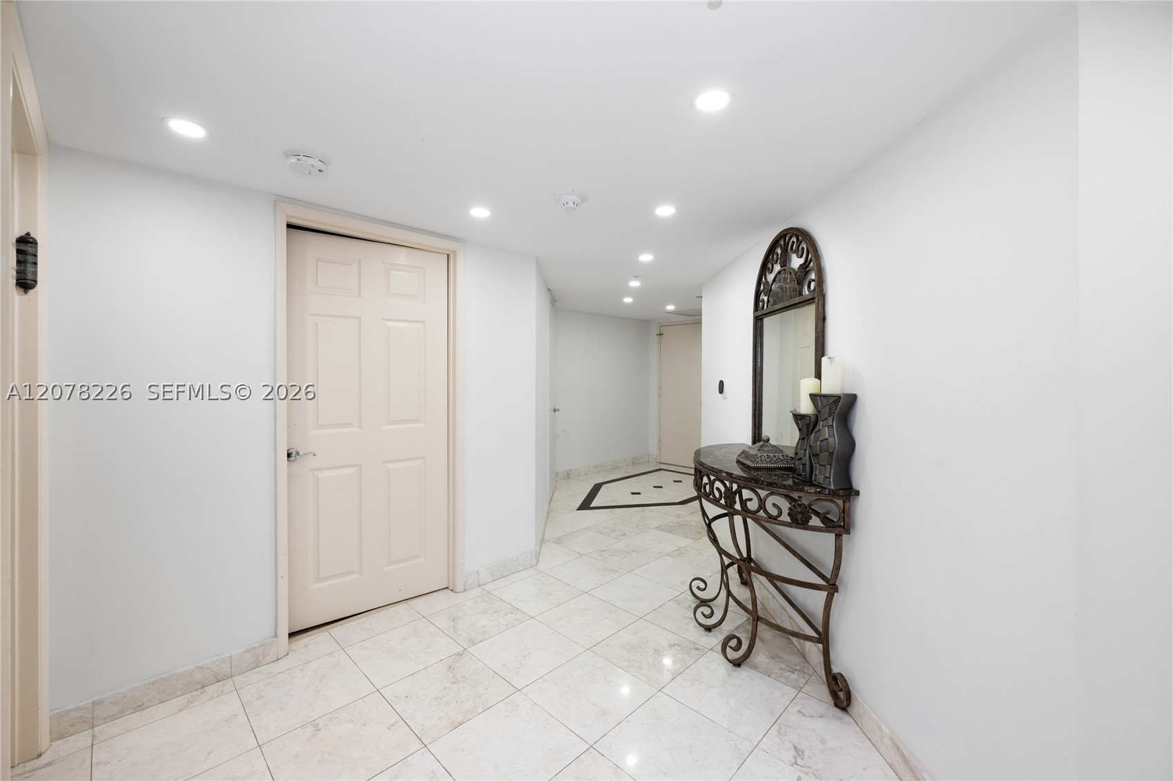 16711 Collins Ave #907 Sunny Isles Beach, FL 33160