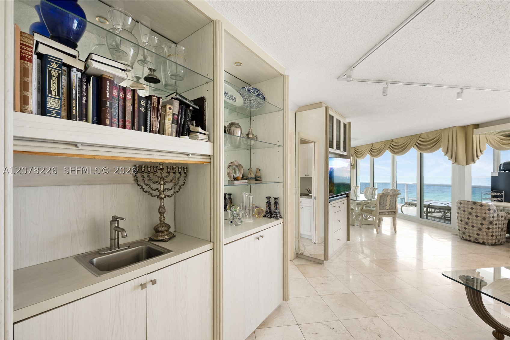 16711 Collins Ave #907 Sunny Isles Beach, FL 33160