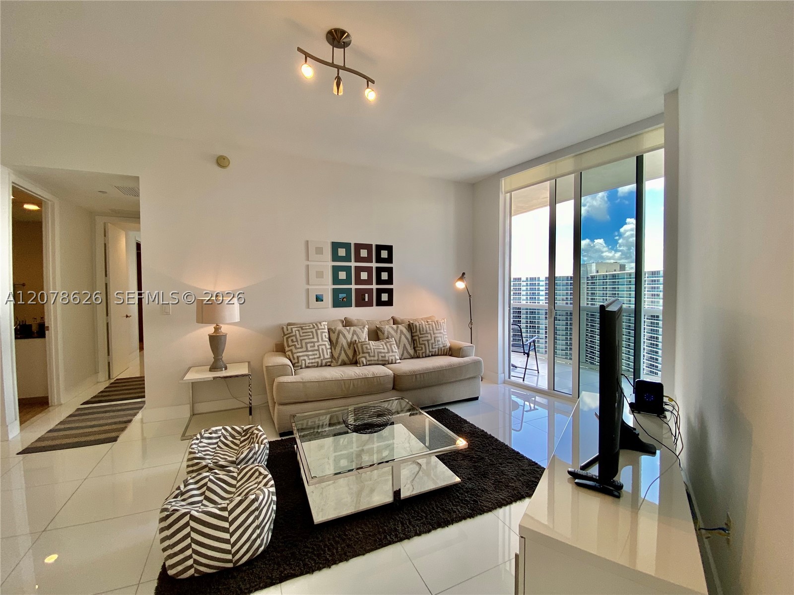 15811 Collins Ave #1605 Sunny Isles Beach, FL 33160
