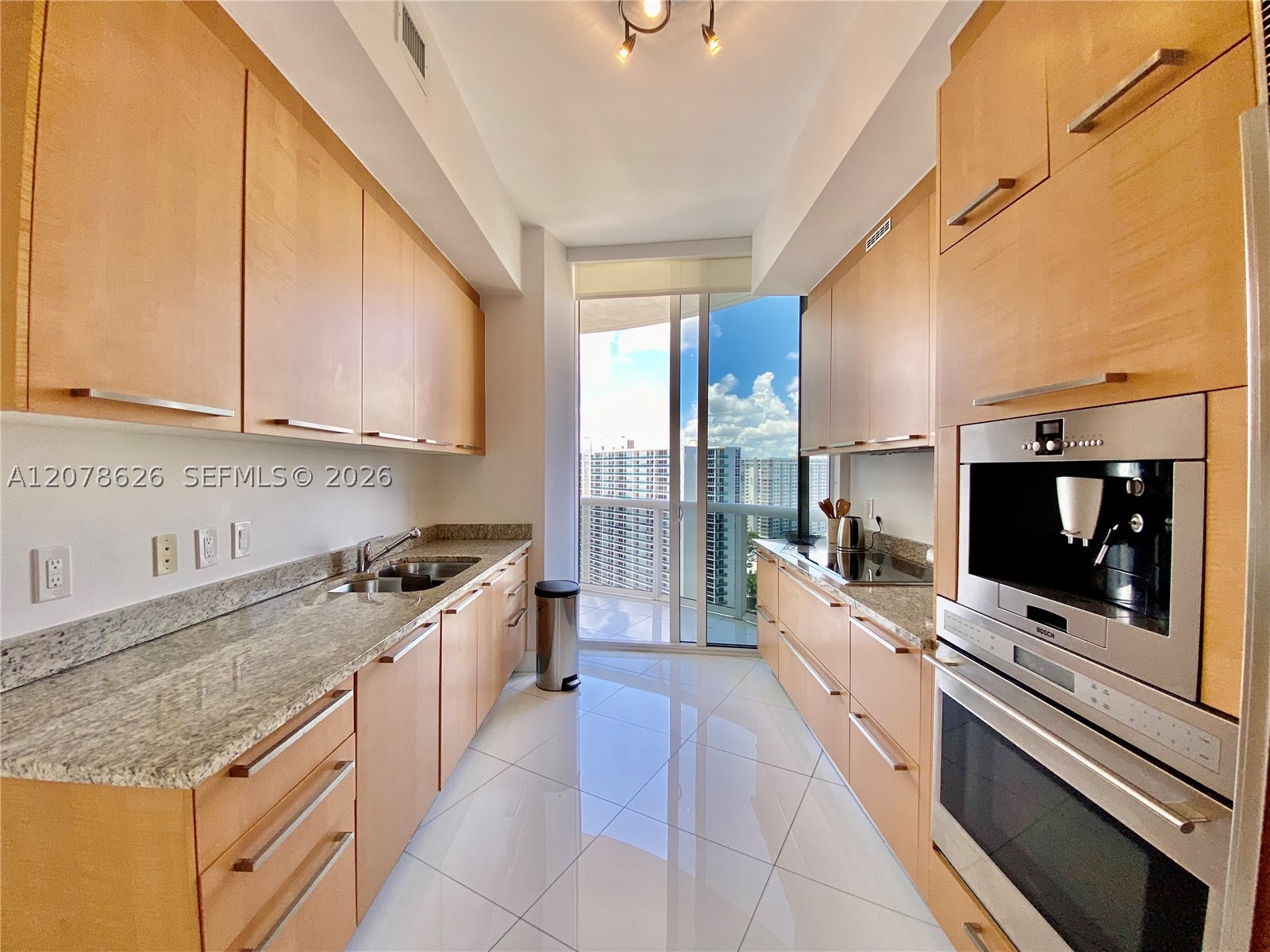 15811 Collins Ave #1605 Sunny Isles Beach, FL 33160