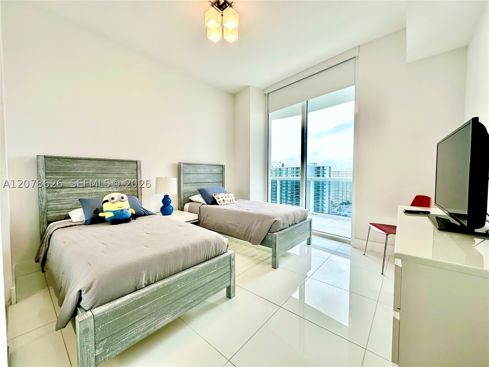 15811 Collins Ave #1605 Sunny Isles Beach, FL 33160