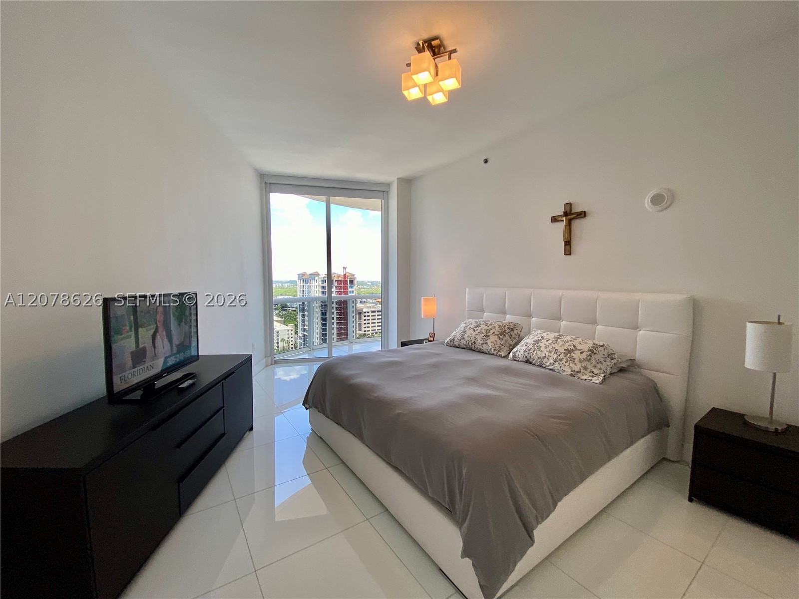 15811 Collins Ave #1605 Sunny Isles Beach, FL 33160