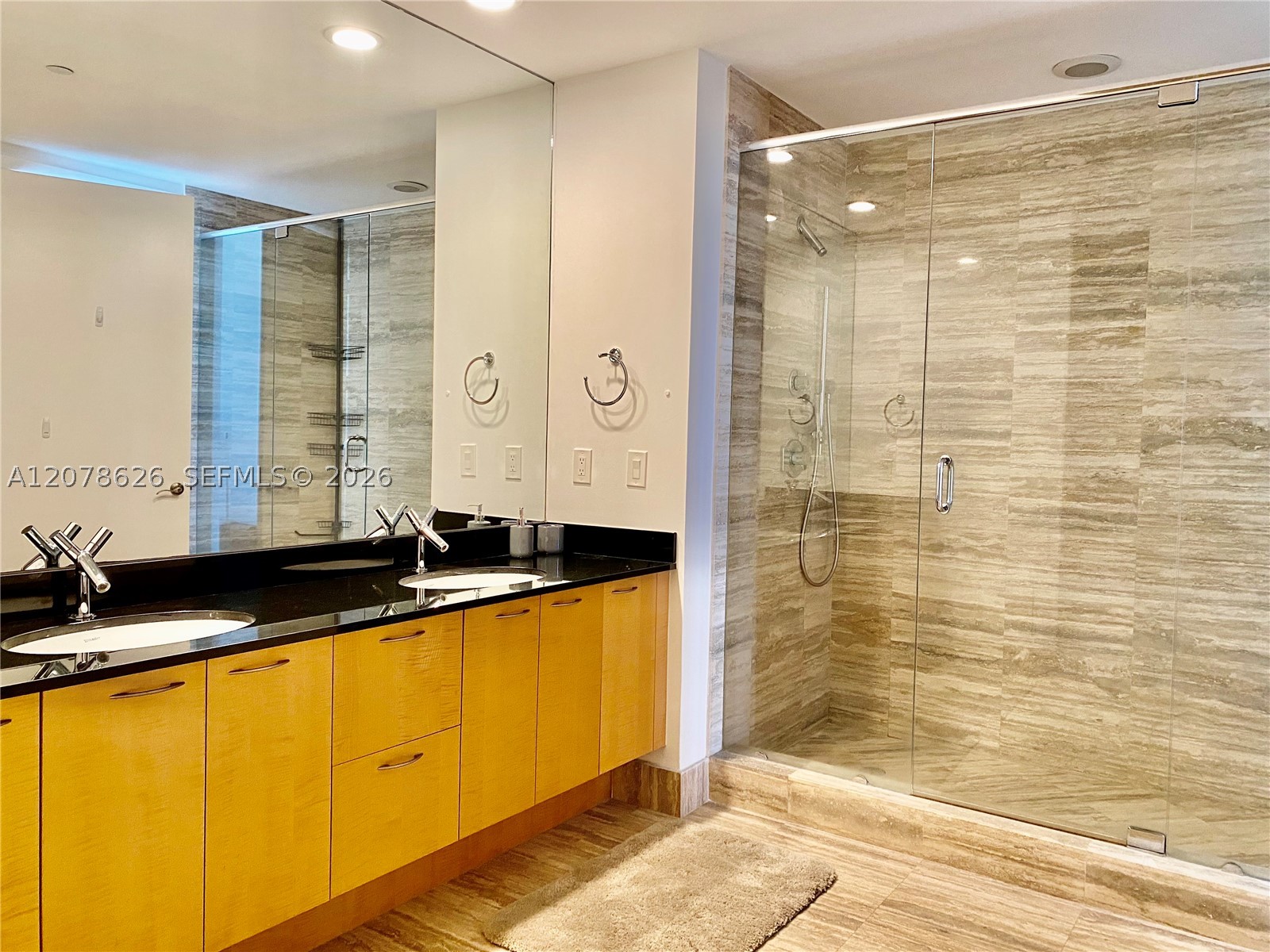 15811 Collins Ave #1605 Sunny Isles Beach, FL 33160