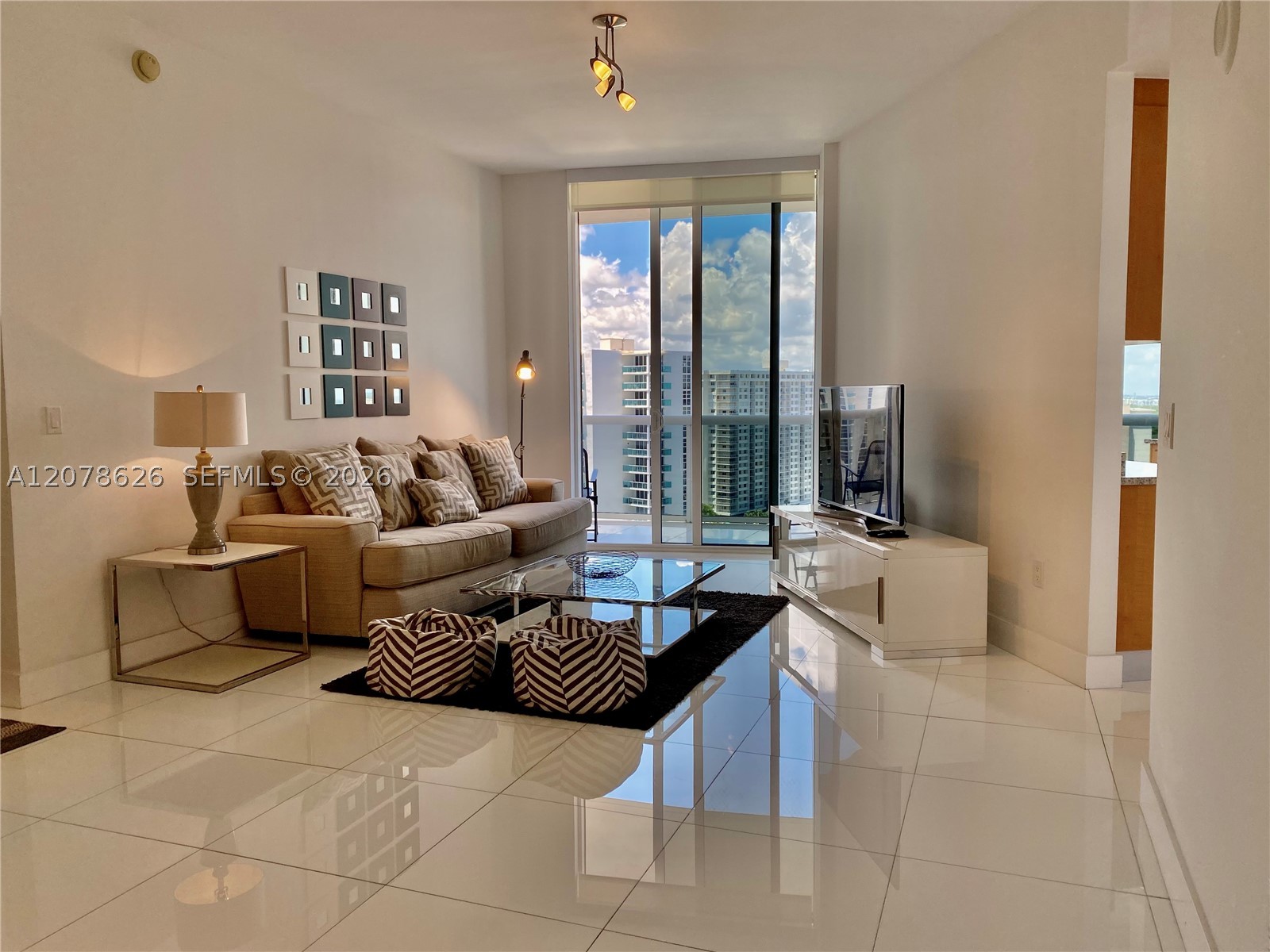 15811 Collins Ave #1605 Sunny Isles Beach, FL 33160