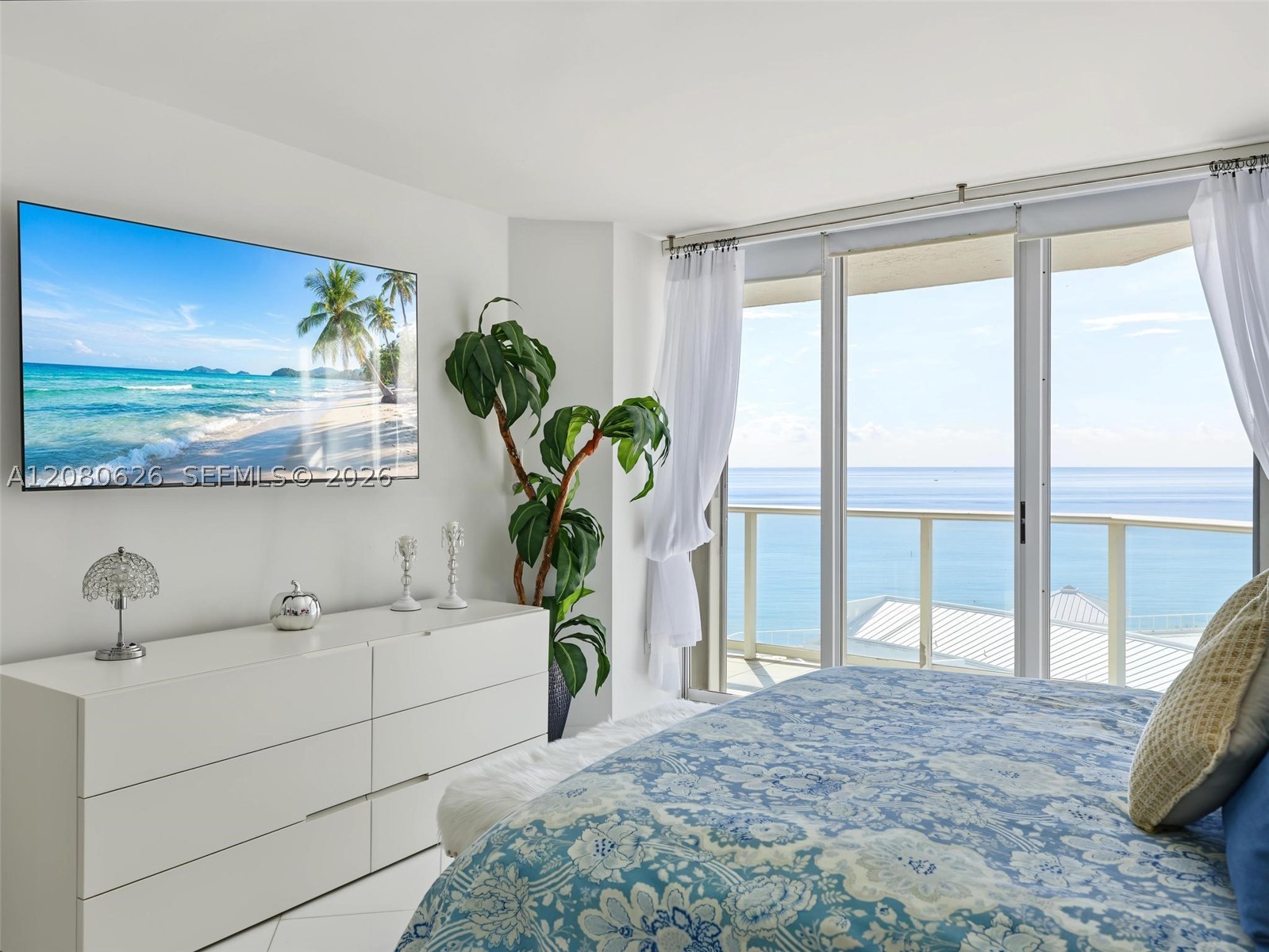 16445 Collins Ave #828 Sunny Isles Beach, FL 33160