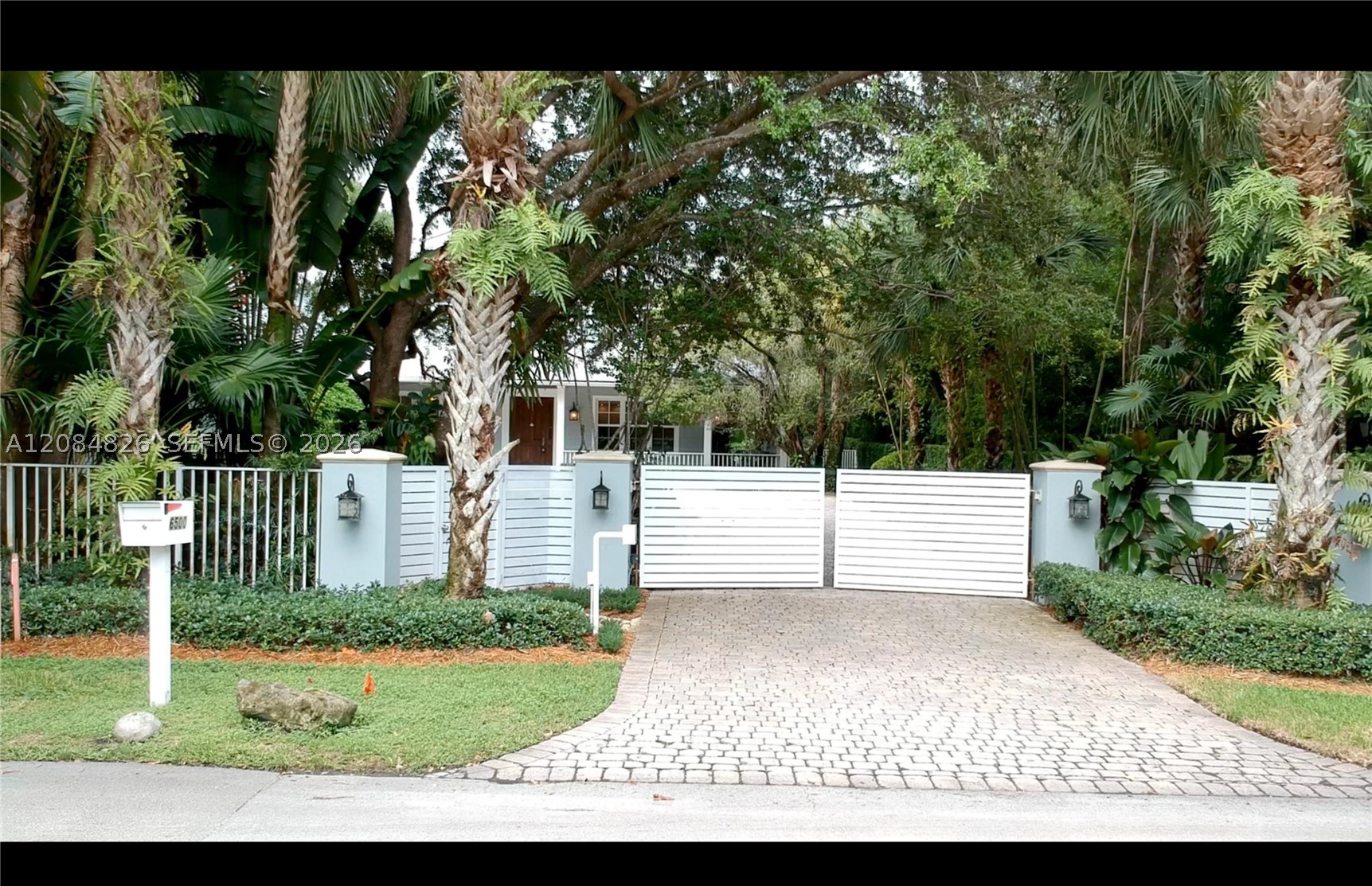6500 SW 85th St Miami, FL 33143