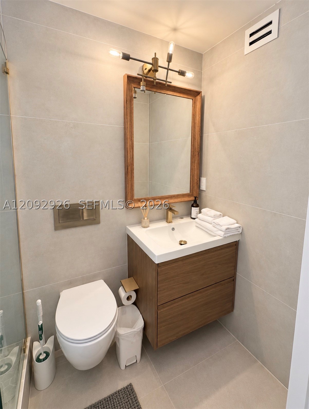 2301 Collins Ave #1019 Miami Beach, FL 33139