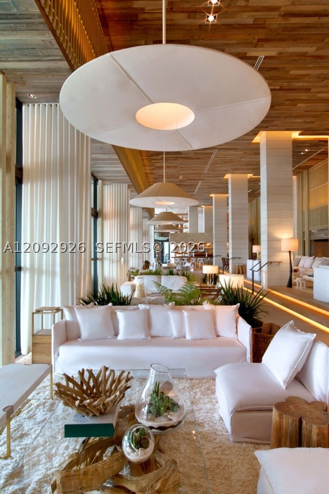 2301 Collins Ave #1019 Miami Beach, FL 33139